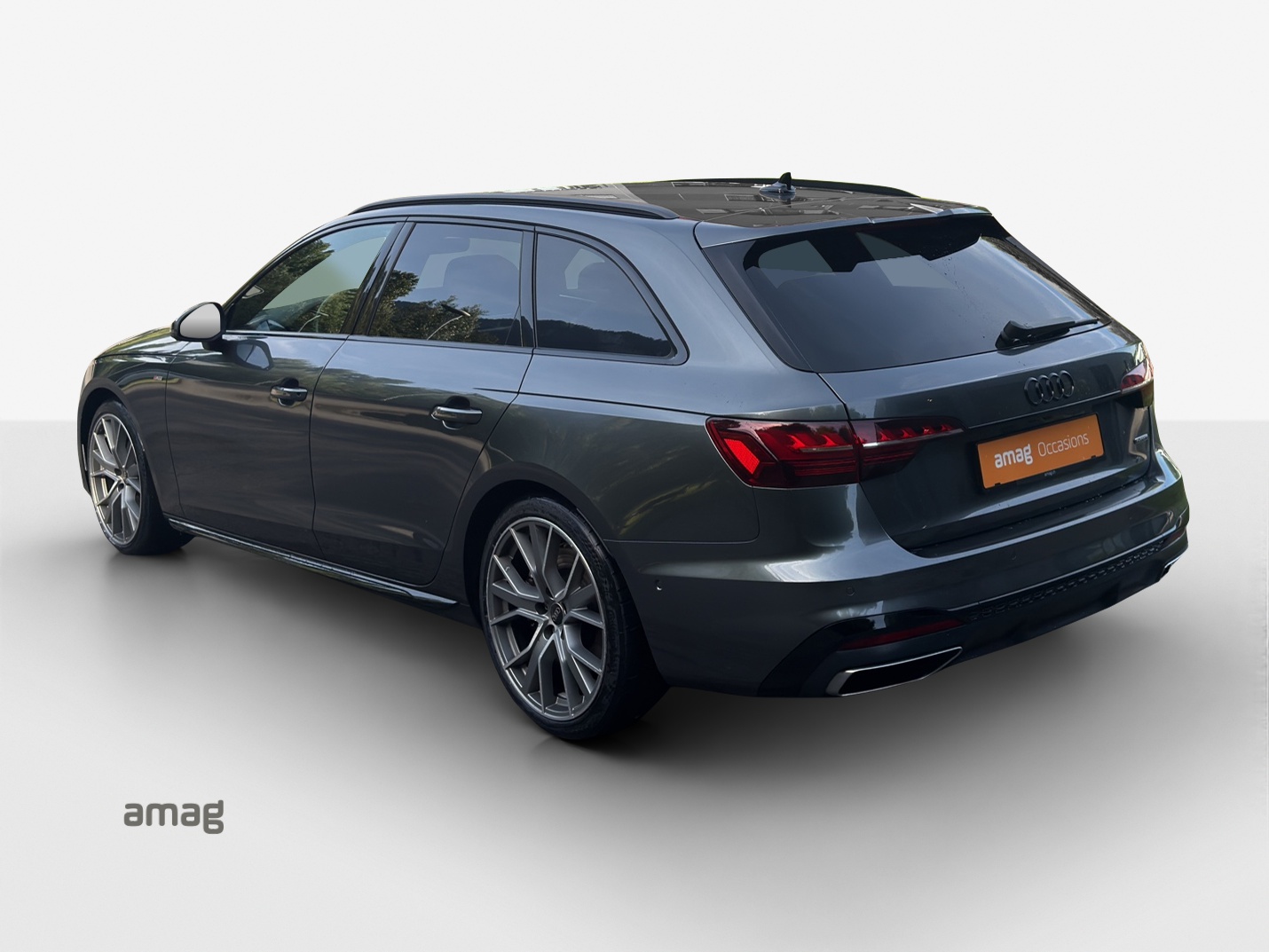 AUDI A4 Avant 45 TFSI S line S-tronic quattro-image-2