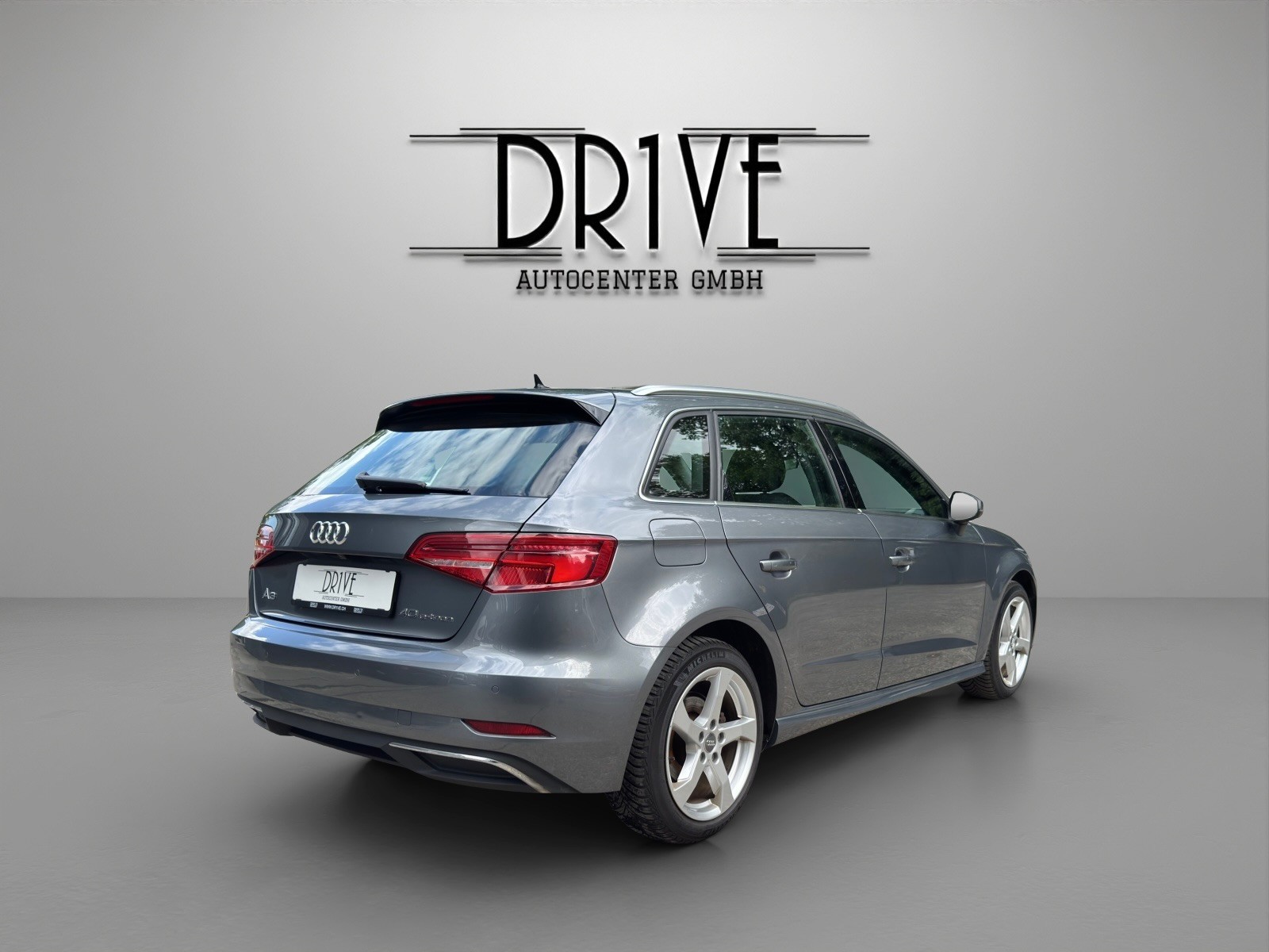 AUDI A3 Sportback 40 TFSI e-tron Sport S-tronic-image-4