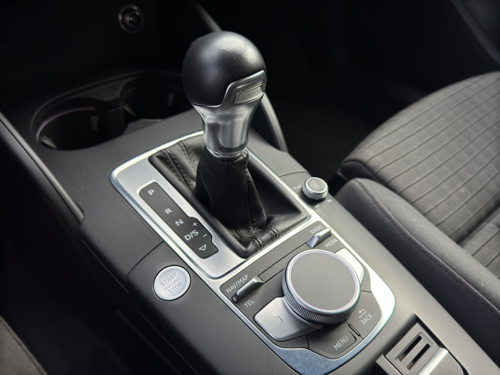 AUDI A3 Sportback 40 TFSI e-tron Sport S-tronic-image-16