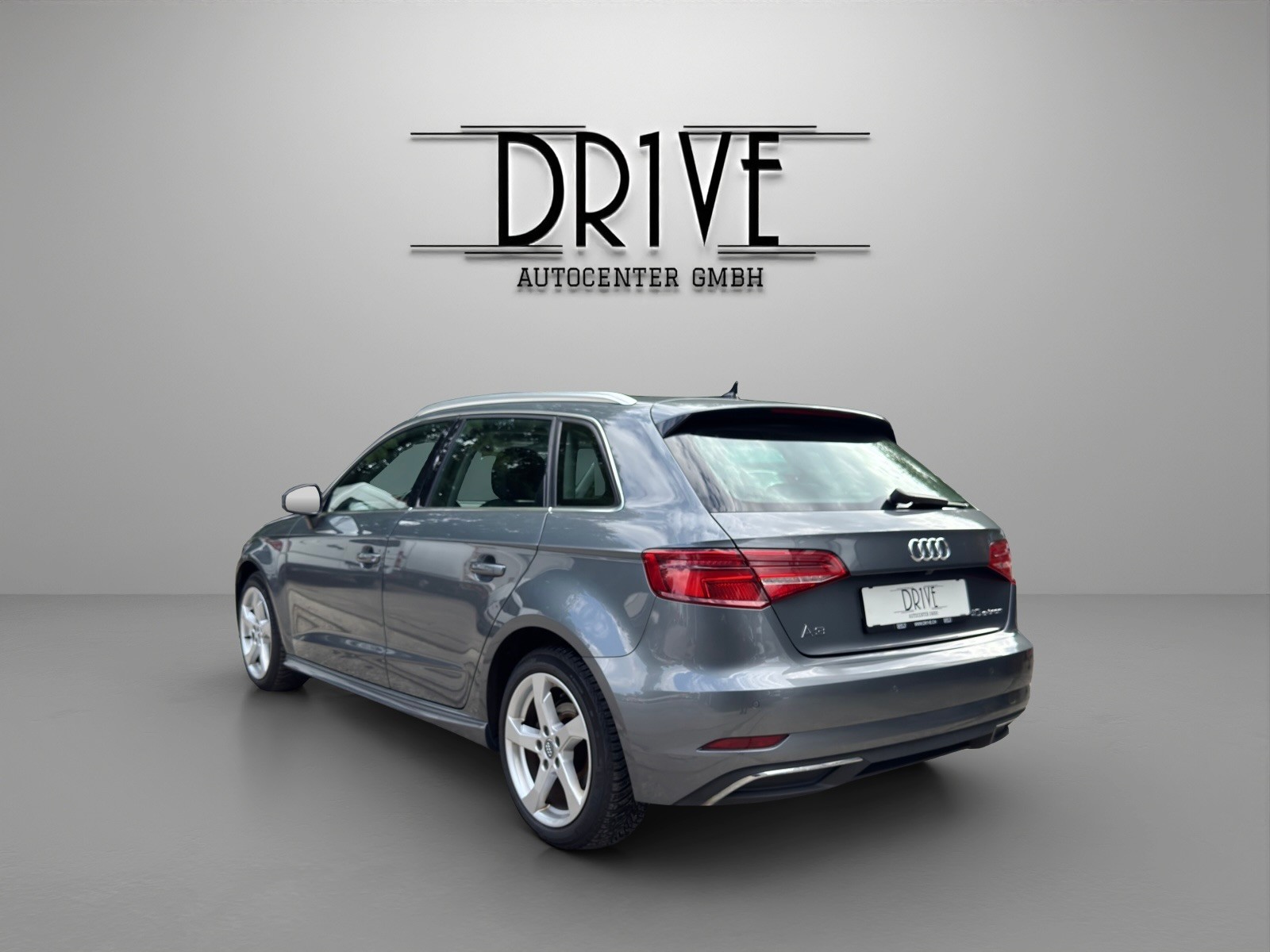 AUDI A3 Sportback 40 TFSI e-tron Sport S-tronic-image-6