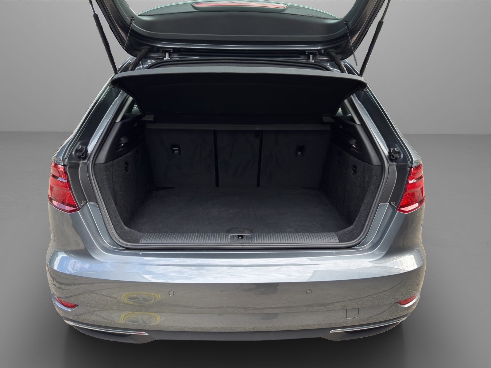 AUDI A3 Sportback 40 TFSI e-tron Sport S-tronic-image-11