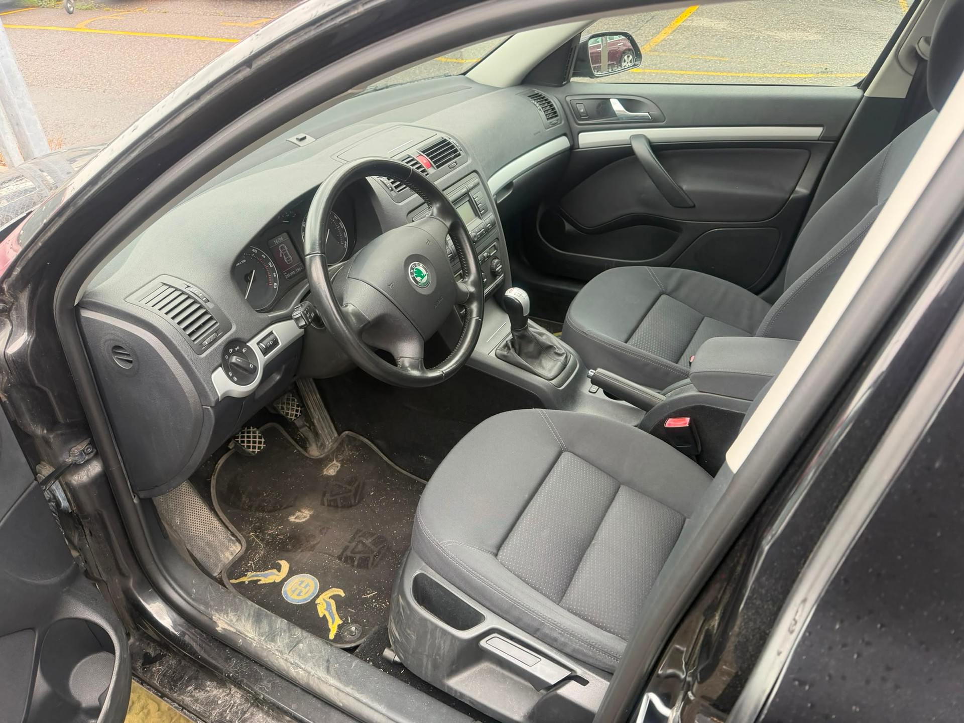 SKODA Octavia 1.9 TDI Swiss Adventure 4x4-image-11