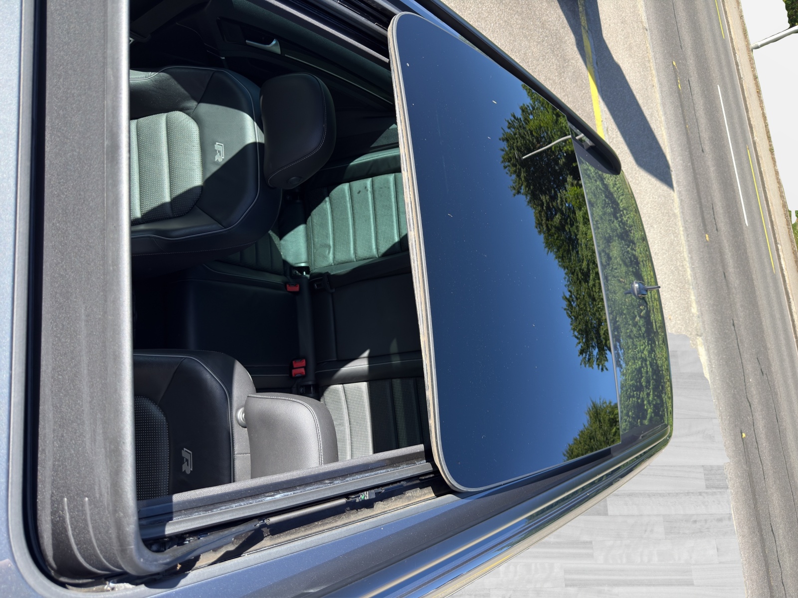 VW Golf VII Variant 2.0 TSI R 310 DSG 4motion-image-15