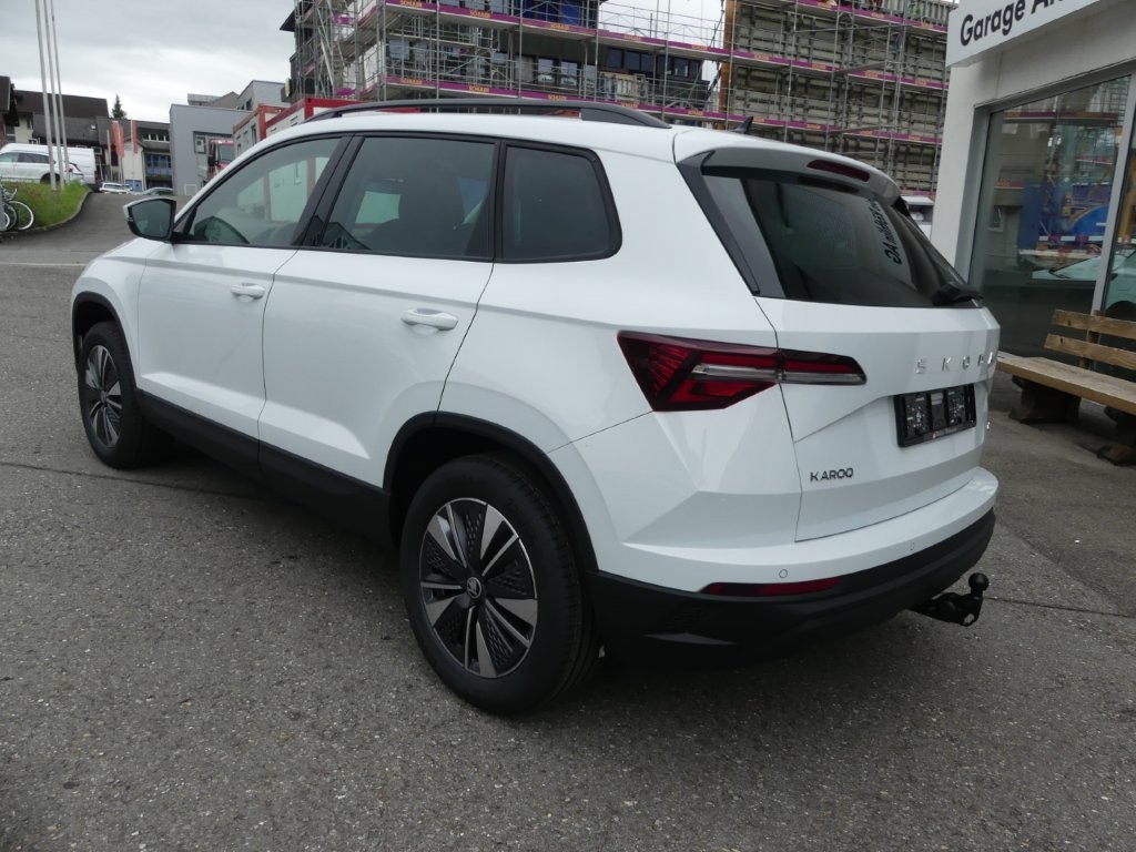 SKODA Karoq 2.0 TDI CR Dynamic 4x4 DSG-showroom-element-1
