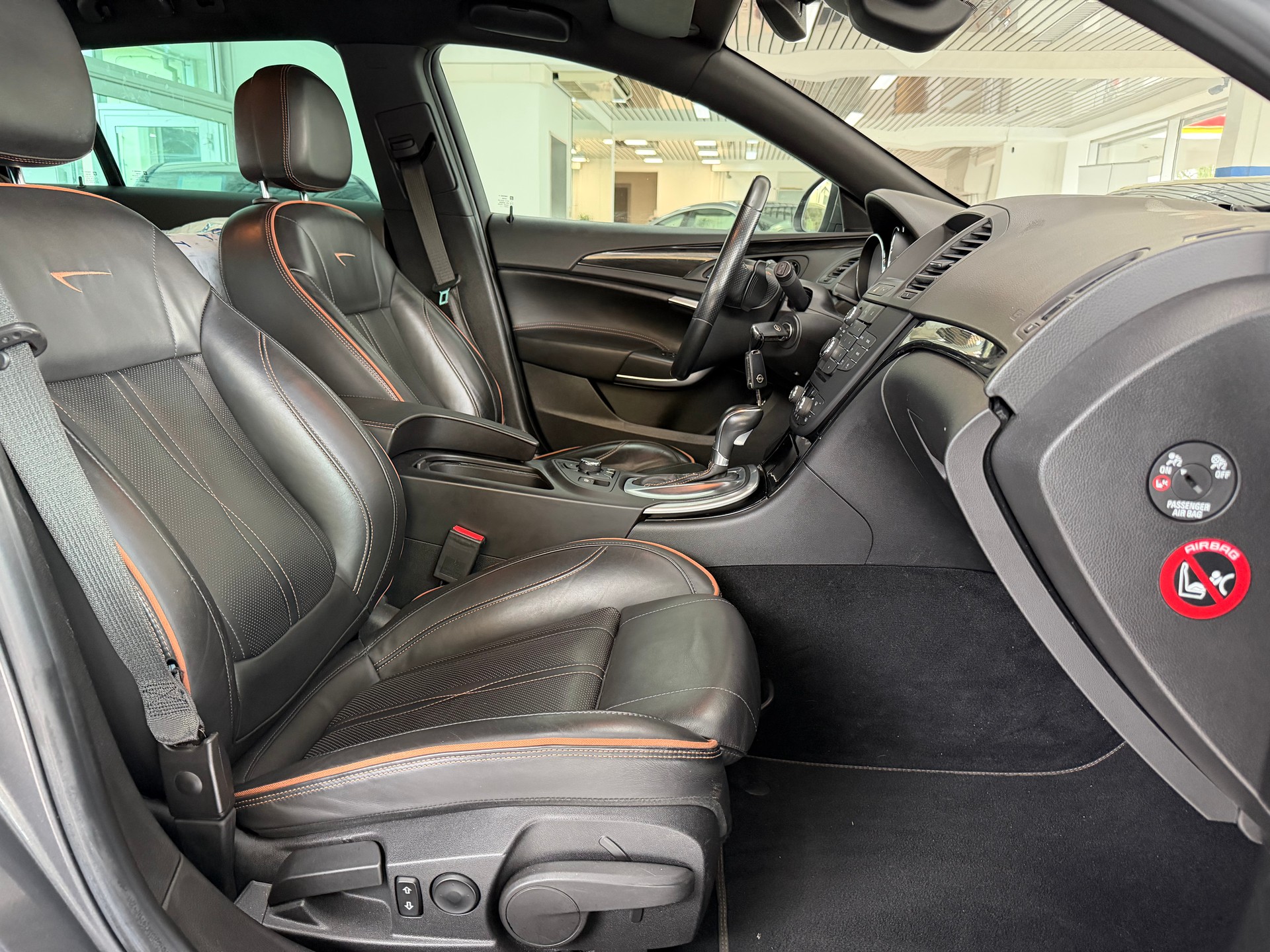 OPEL Insignia ST 2.0 Turbo Sport Edition 4WD Aut.-image-15