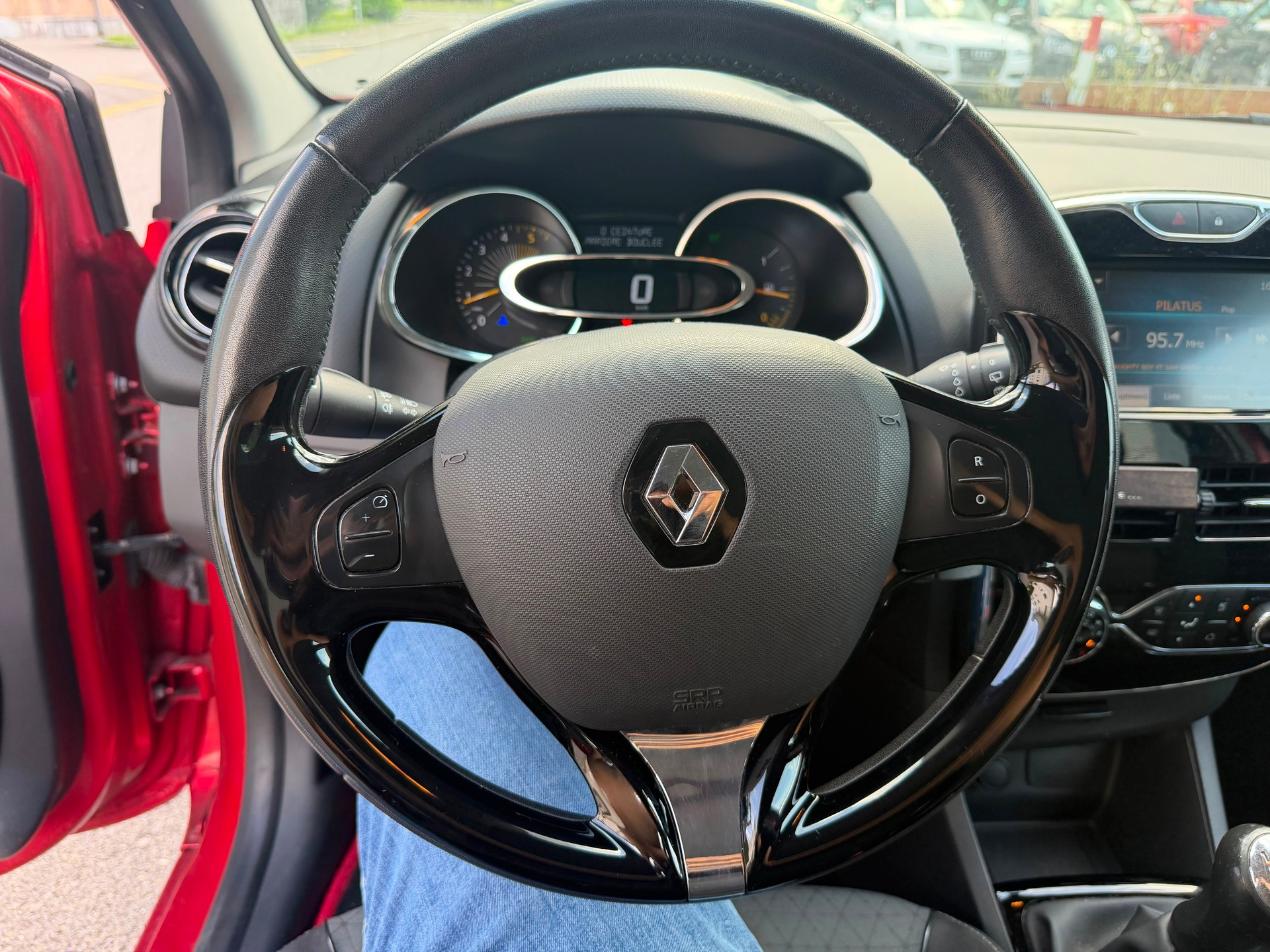 RENAULT Clio 1.5 dCi Dynamique-image-9