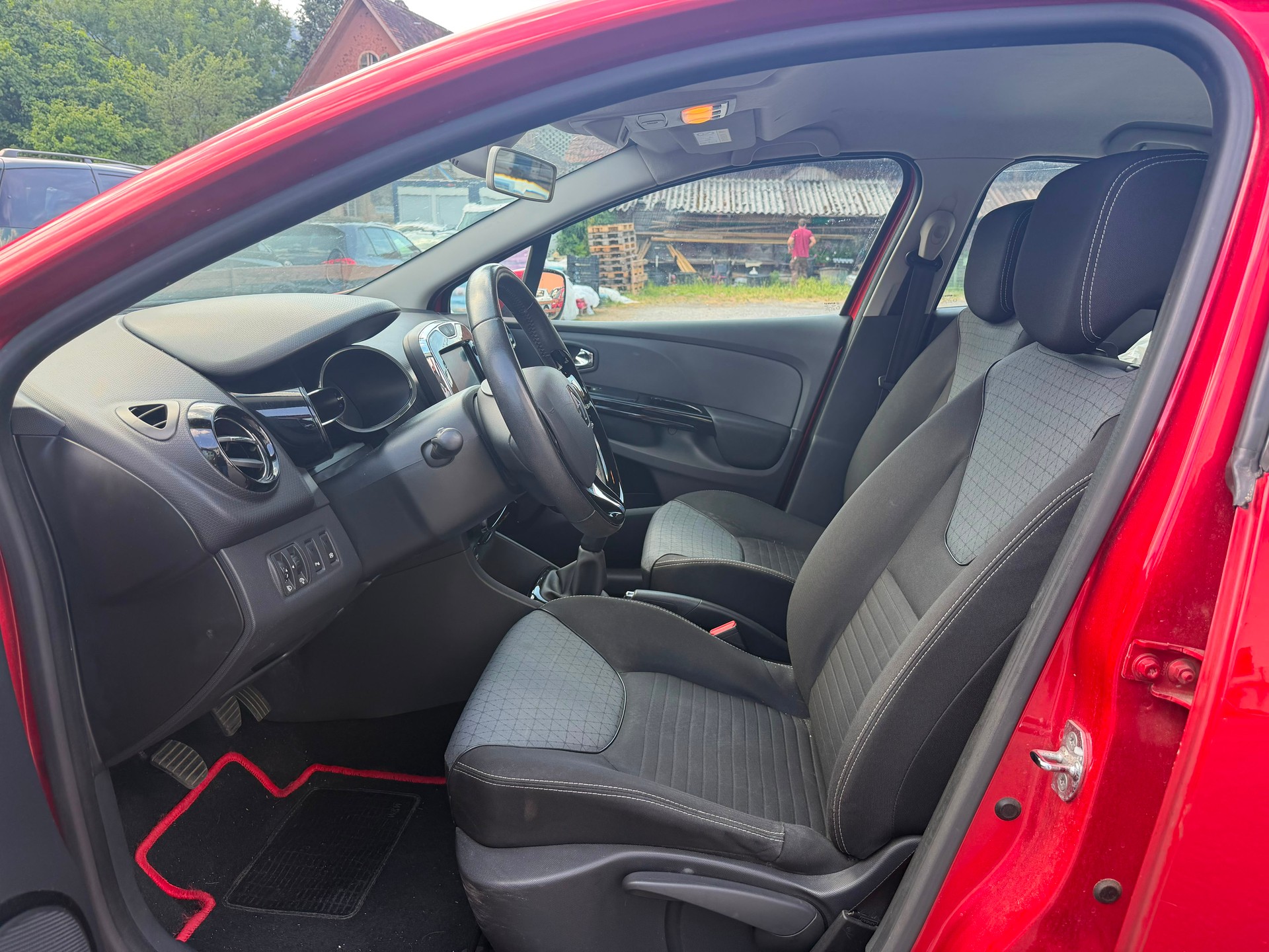 RENAULT Clio 1.5 dCi Dynamique-image-6
