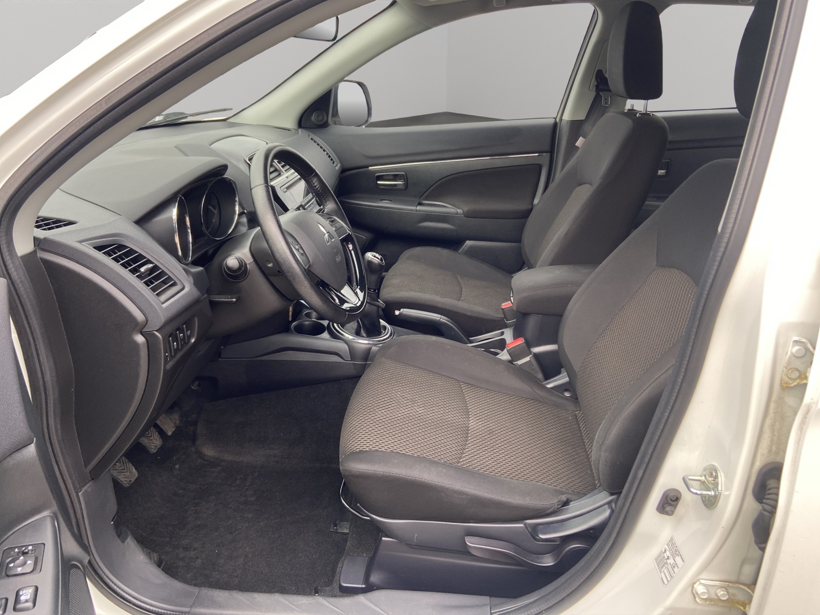 MITSUBISHI ASX 1.6 Style 2WD-image-8