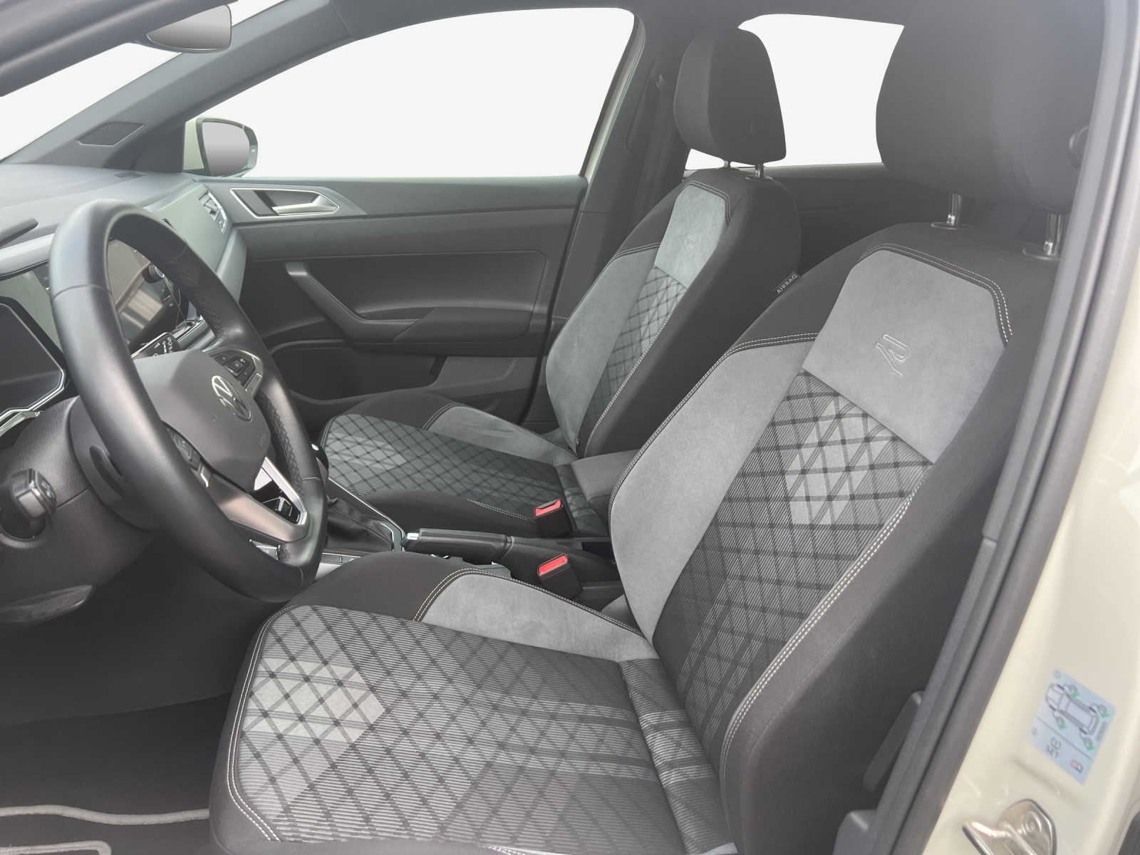 VW Polo 1.0 TSI R-Line DSG-image-7