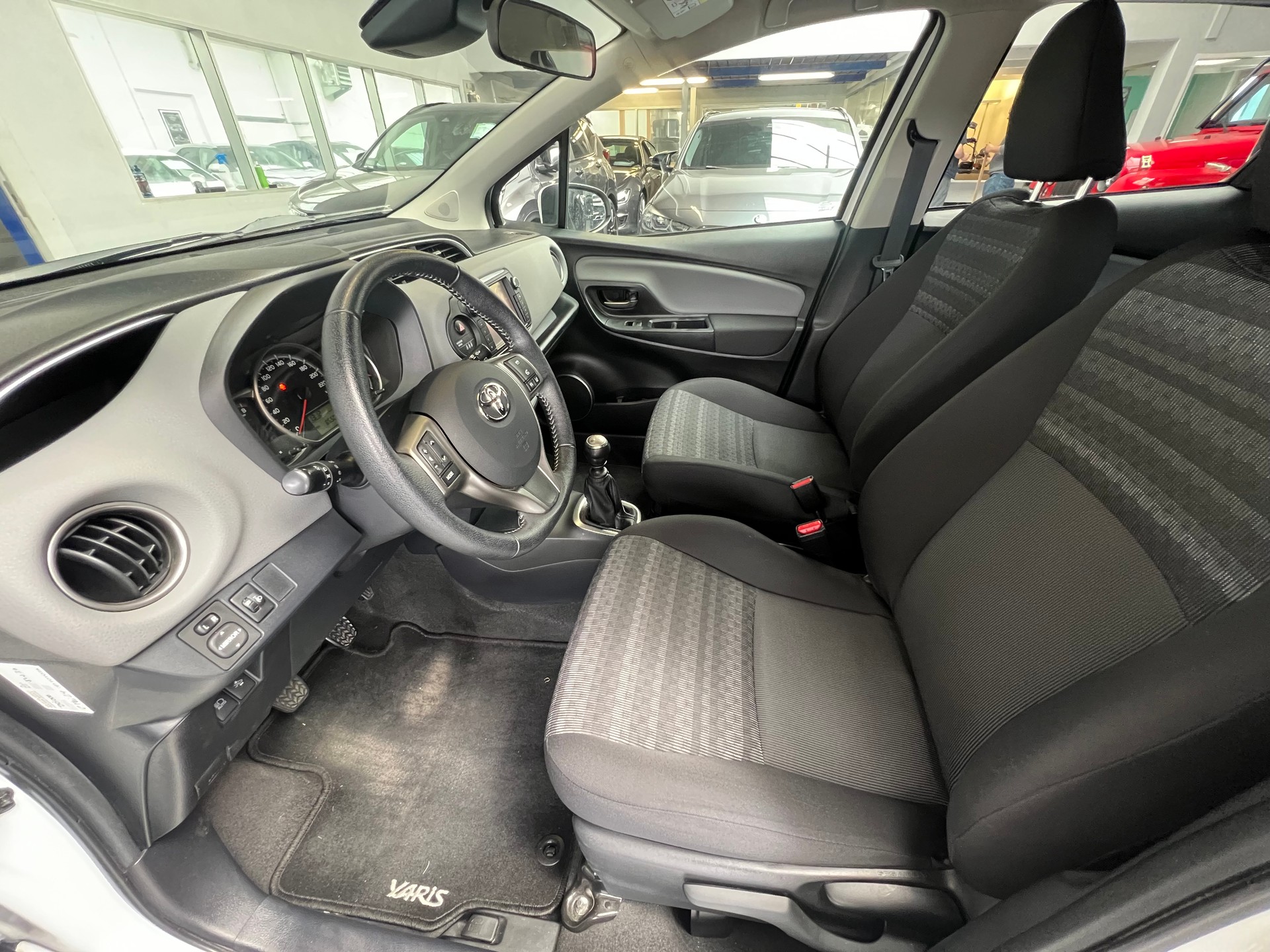 TOYOTA Yaris 1.33 Trend-image-8