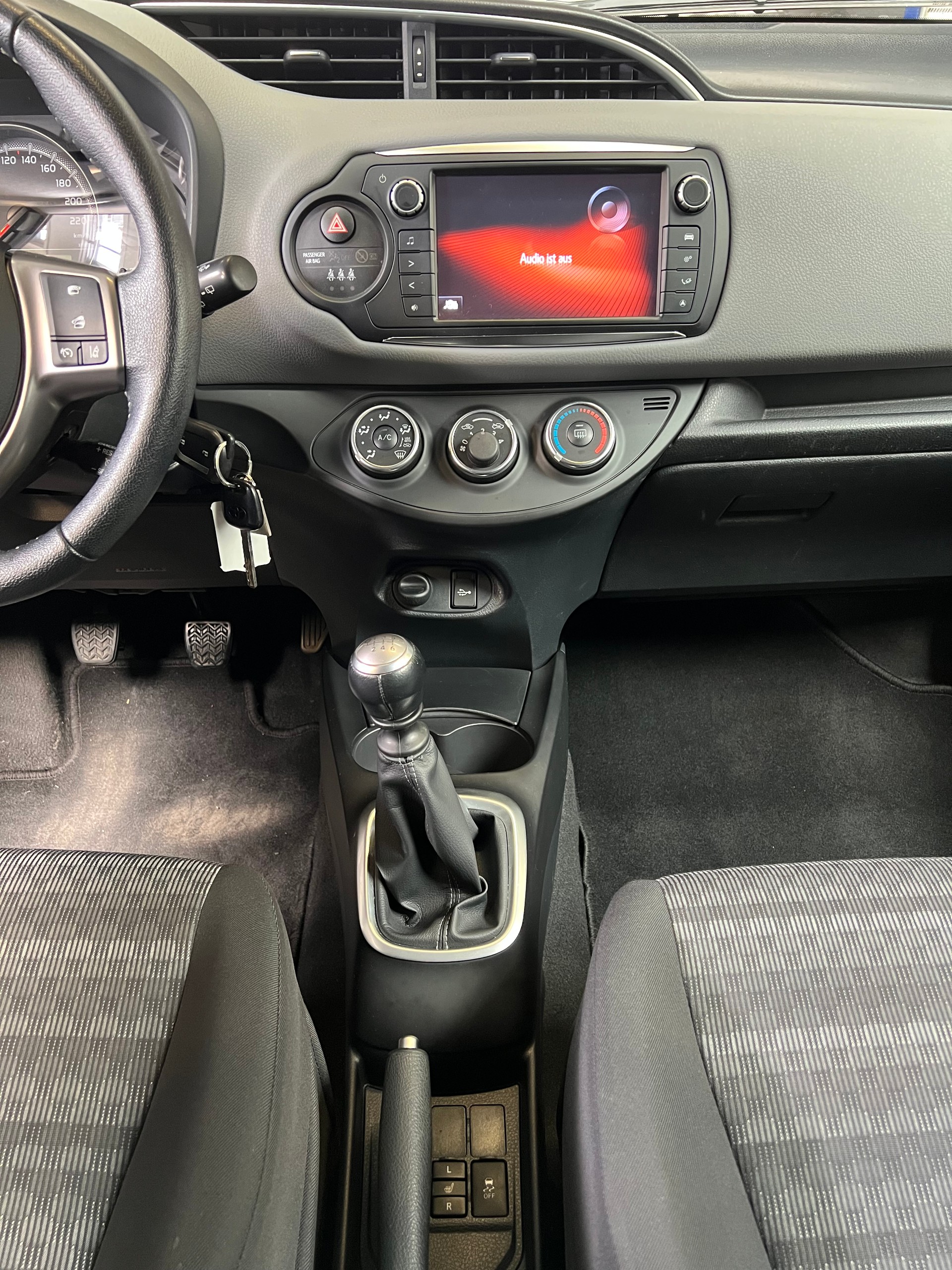 TOYOTA Yaris 1.33 Trend-image-5