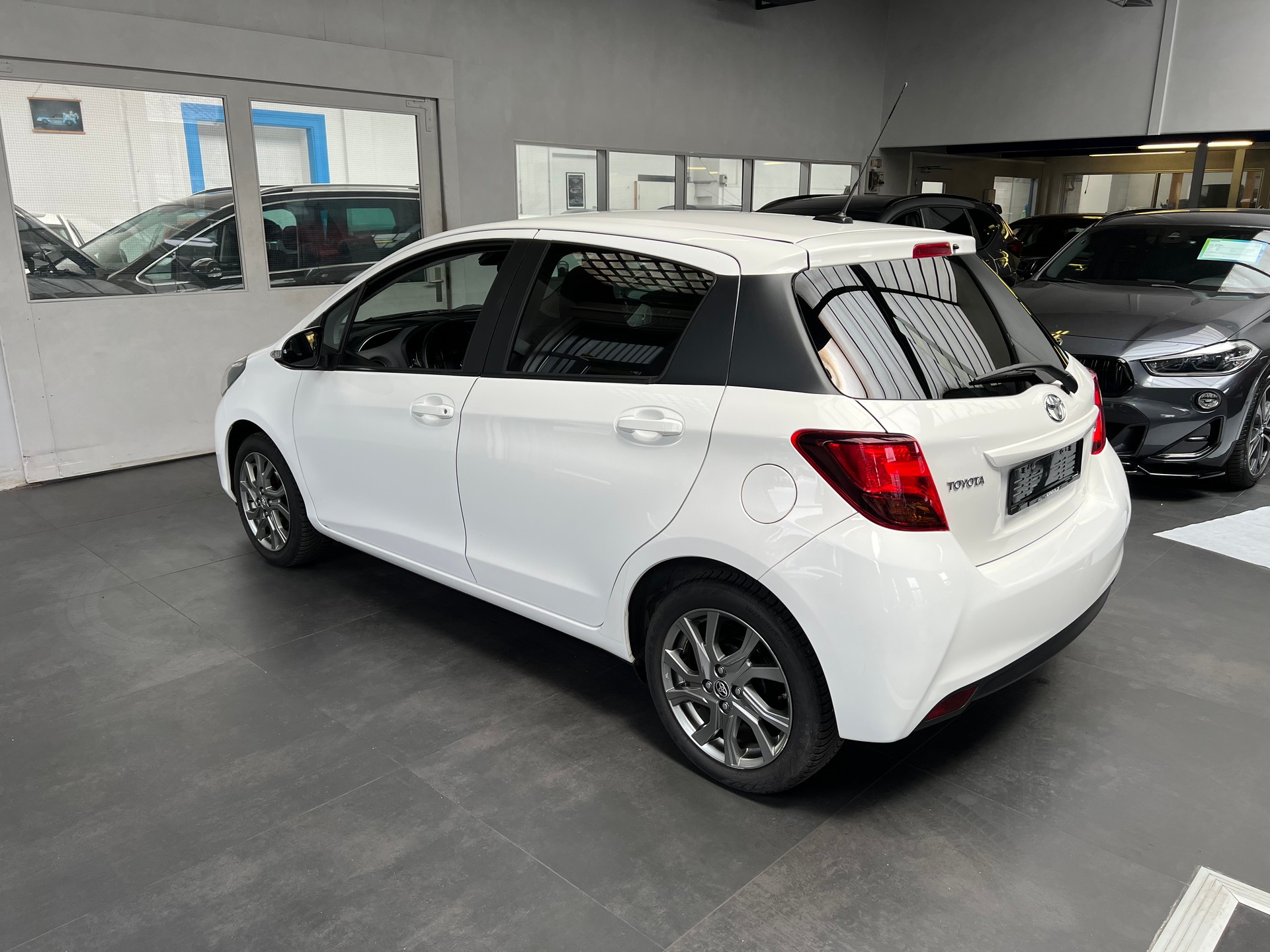 TOYOTA Yaris 1.33 Trend-image-1