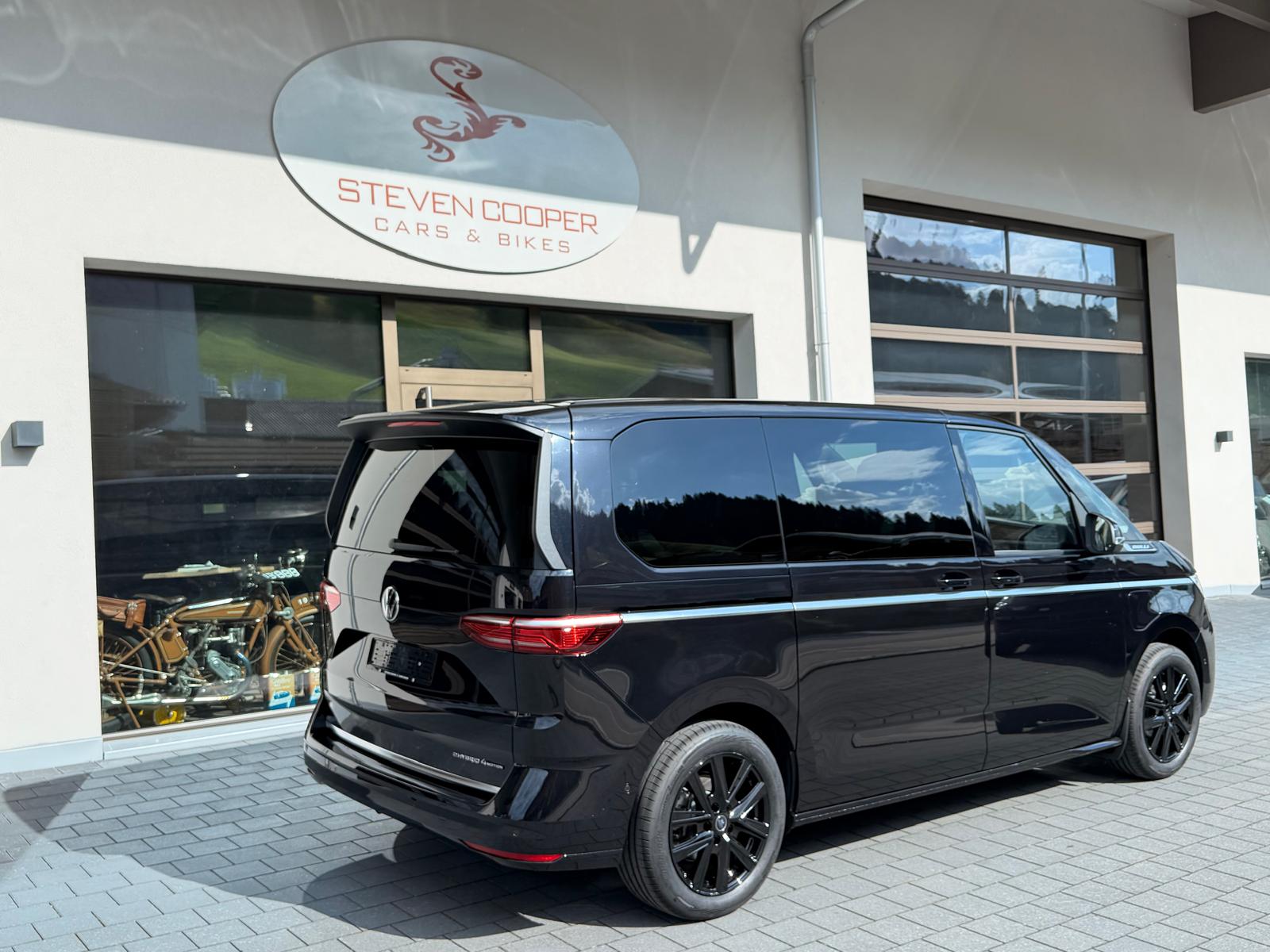 VW Multivan 1.5 eHybrid Style 4Motion DSG black Edition-image-2