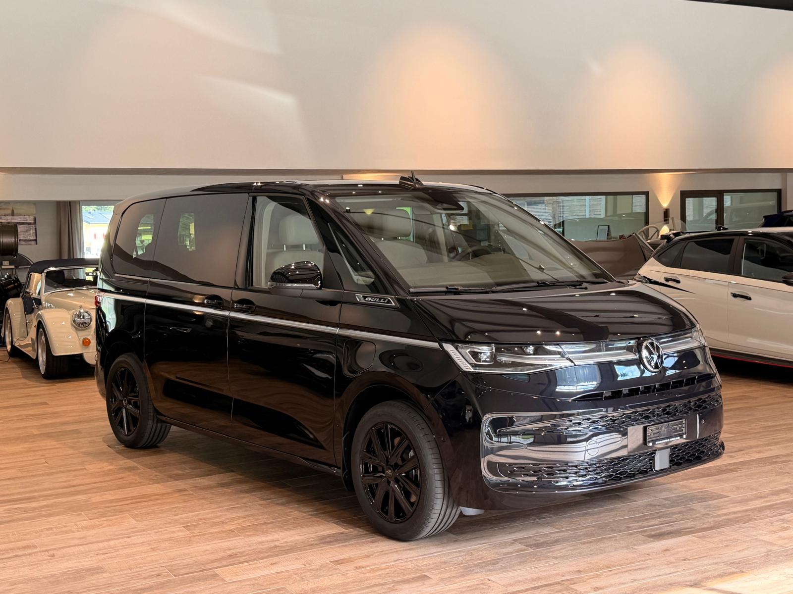 VW Multivan 1.5 eHybrid Style 4Motion DSG black Edition-image-0