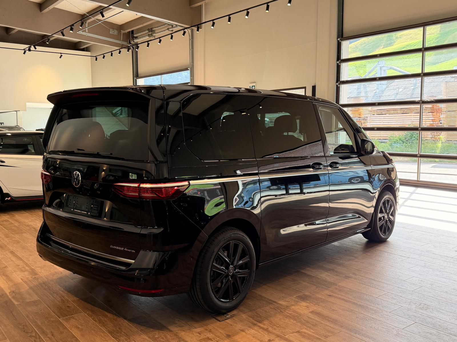 VW Multivan 1.5 eHybrid Style 4Motion DSG black Edition-image-5