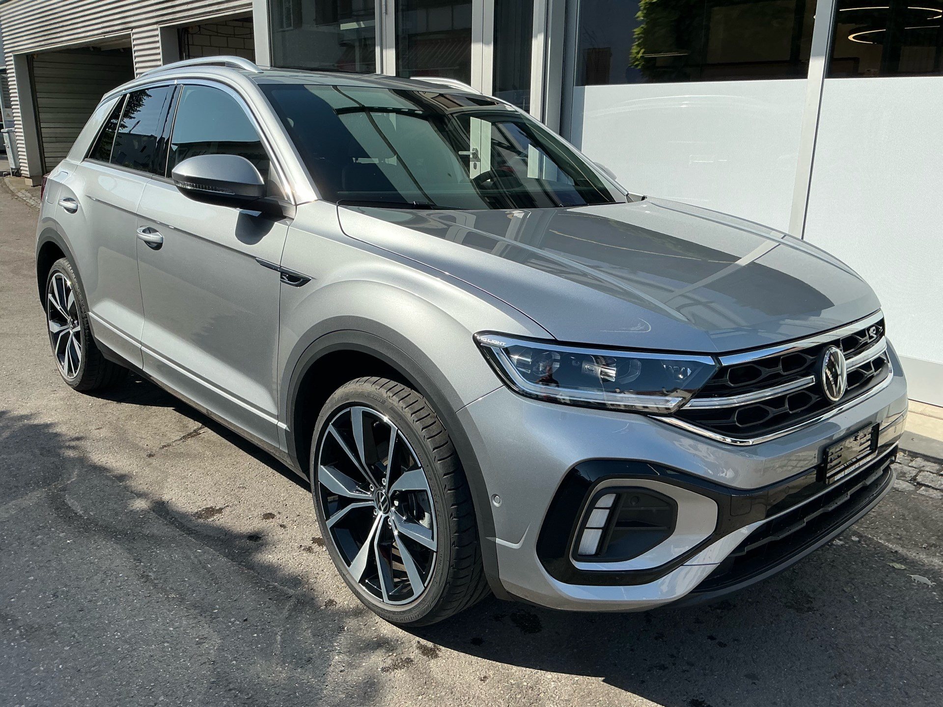 VW T-Roc R-LINE 4MOTION *** PANORAMAGLASDACH & ANHÄNGEKUPPLUNG ***-showroom-element-2