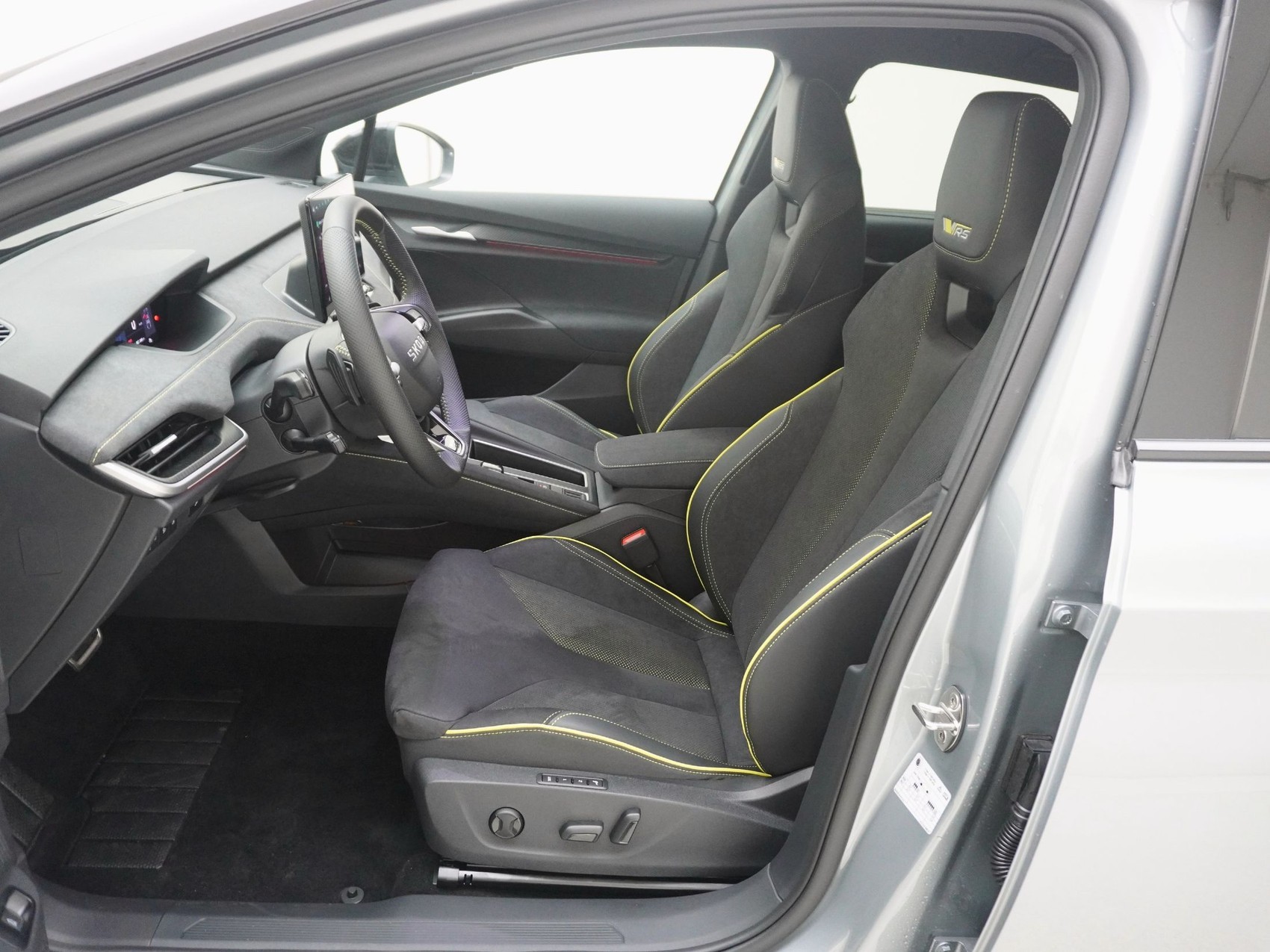 SKODA Elroq RS-MAXX 4x4-image-12