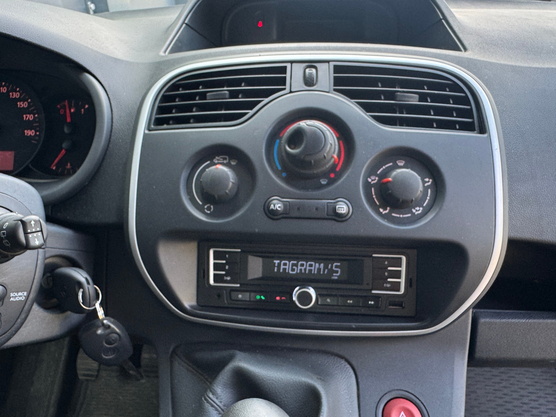 RENAULT Kangoo Maxi dCi 115 ENERGY Business**Mit Werkstatt Einrichtung**-image-12