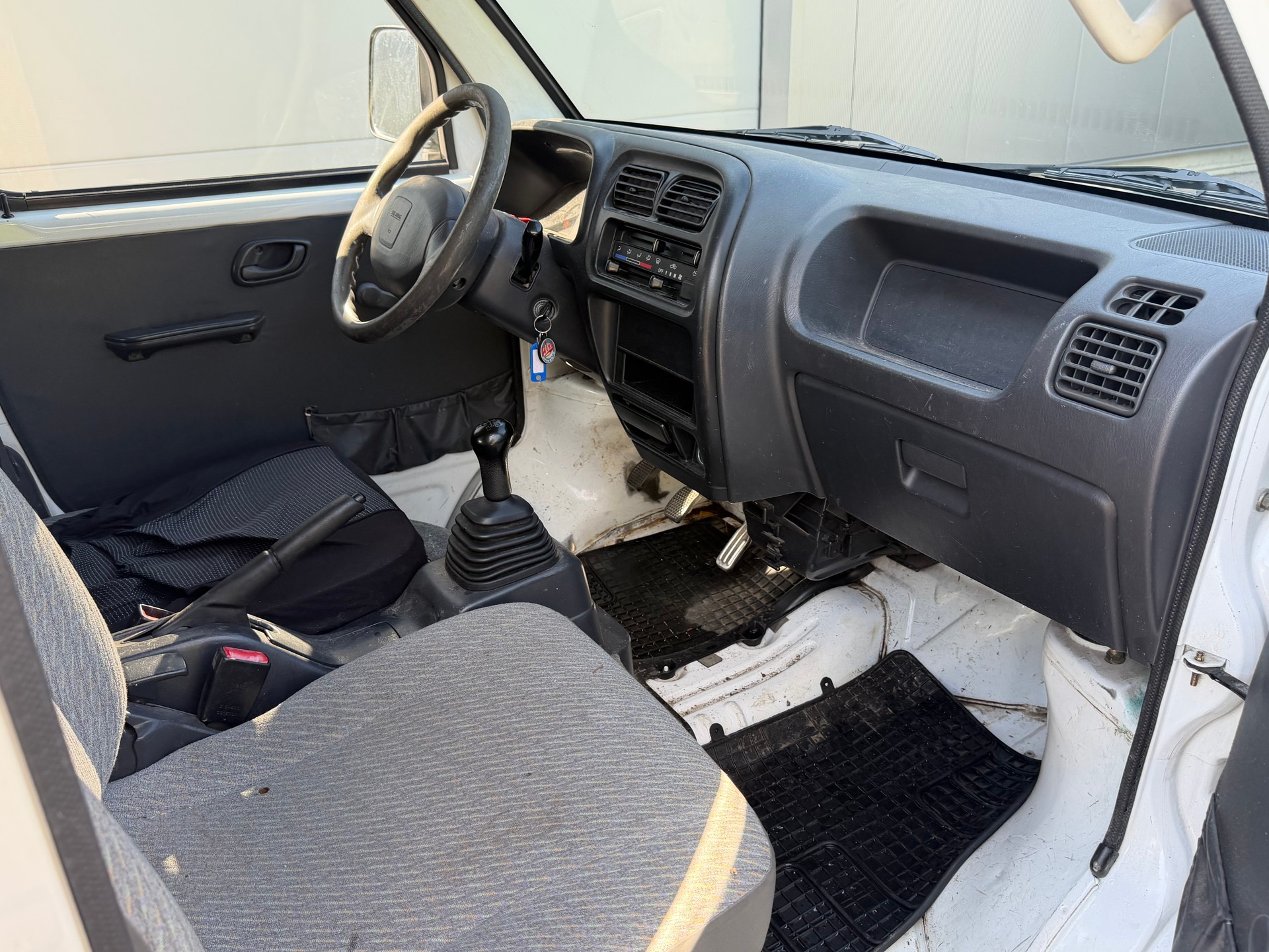 SUZUKI 1.3 16V Van-image-6