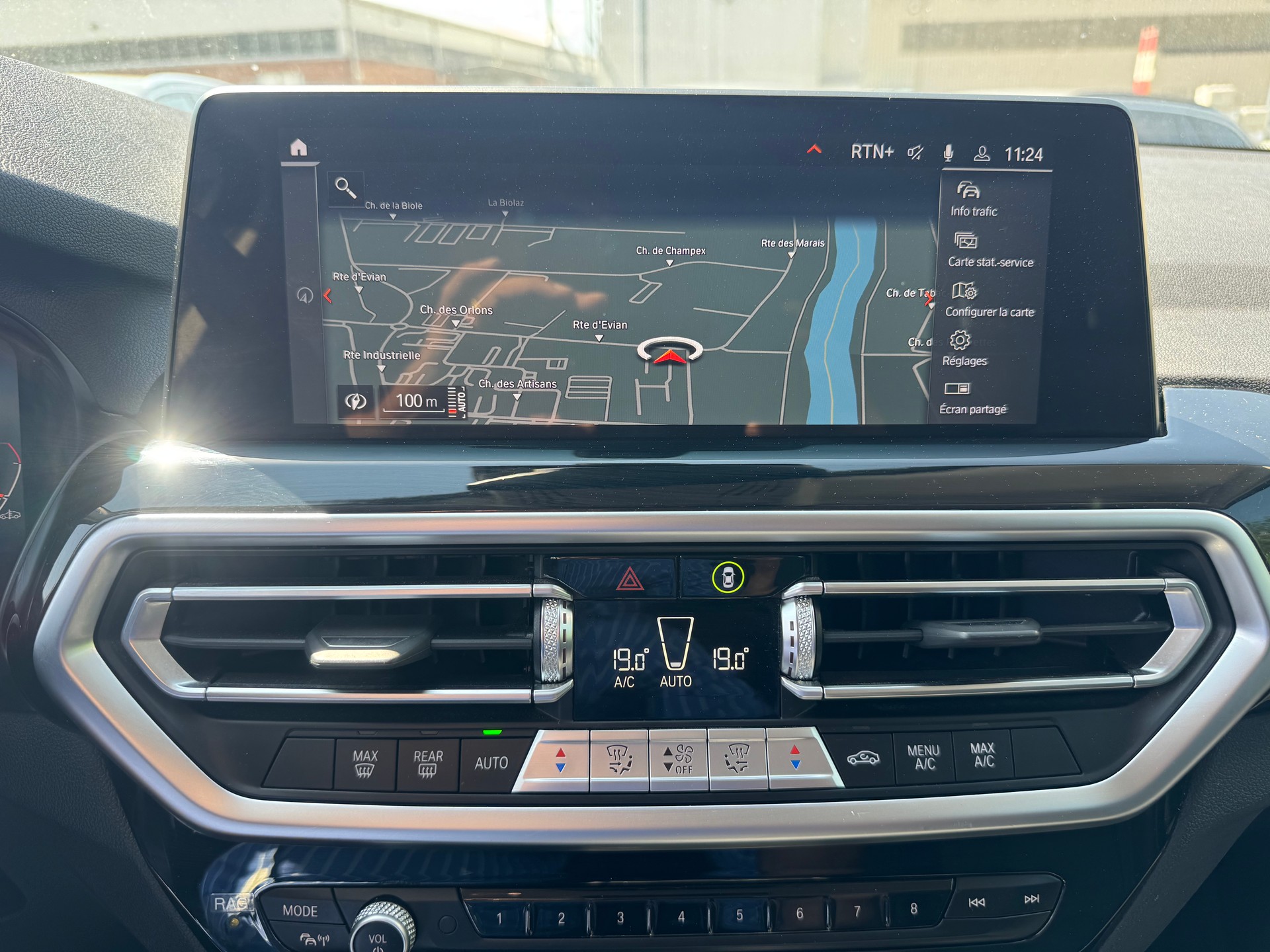 BMW X3 xDrive 30i Individual Steptronic-image-19