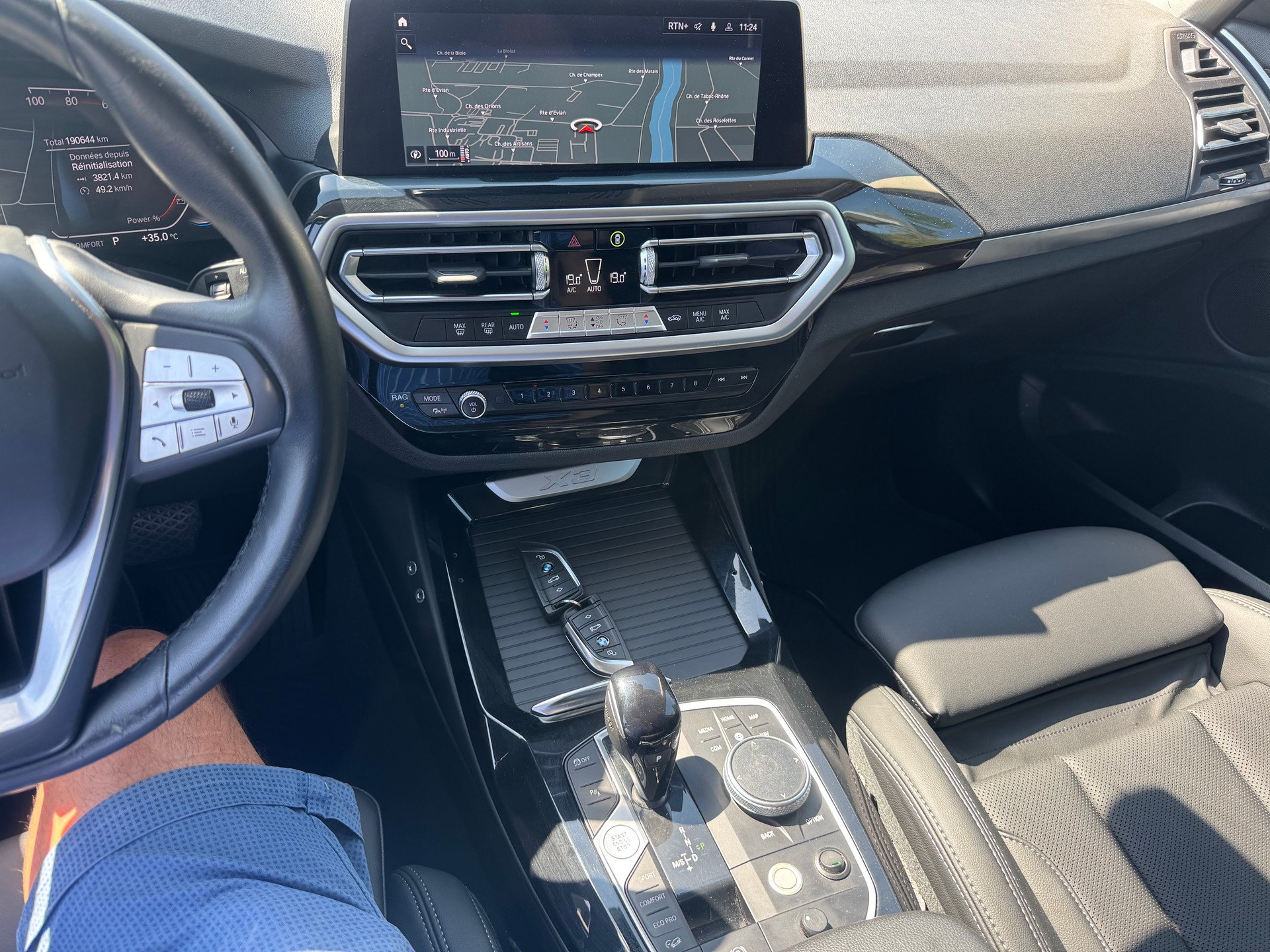 BMW X3 xDrive 30i Individual Steptronic-image-23