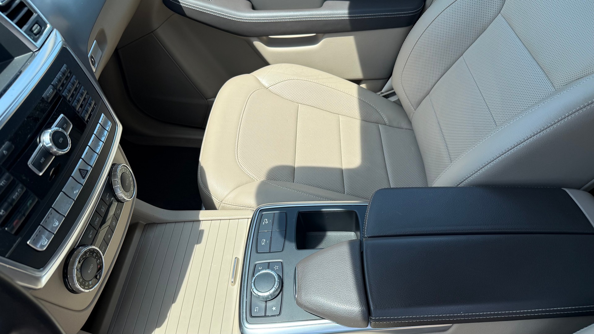 MERCEDES-BENZ ML 350 BlueTEC Executive 4Matic 7G-Tronic-image-7