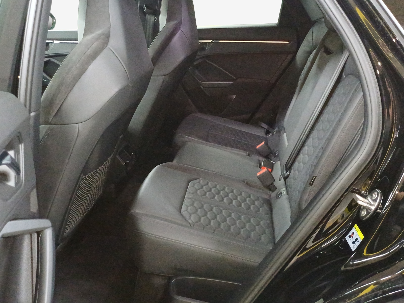 AUDI RS Q3 Sportback quattro S tronic-image-11