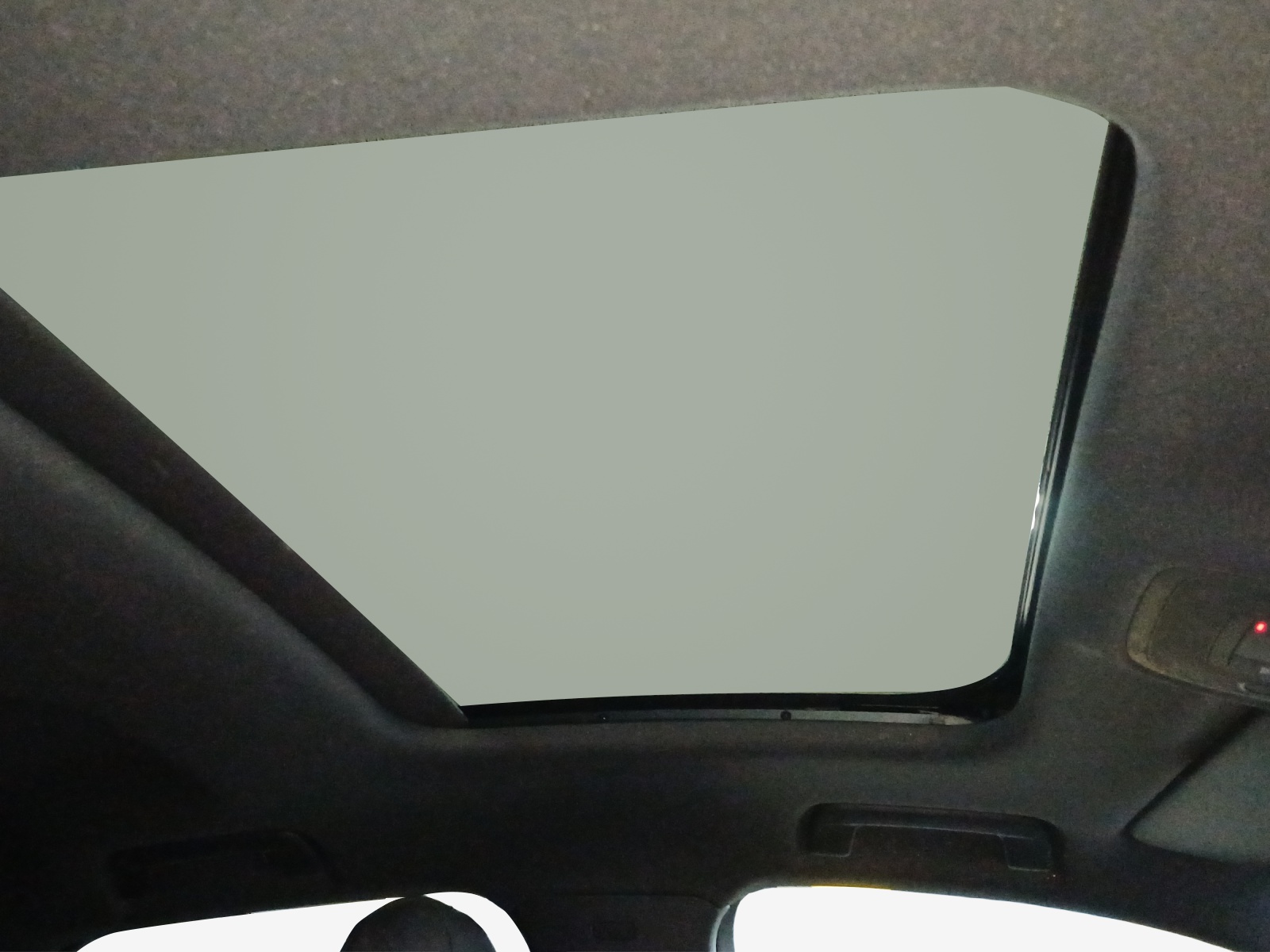 AUDI RS Q3 Sportback quattro S tronic-image-13