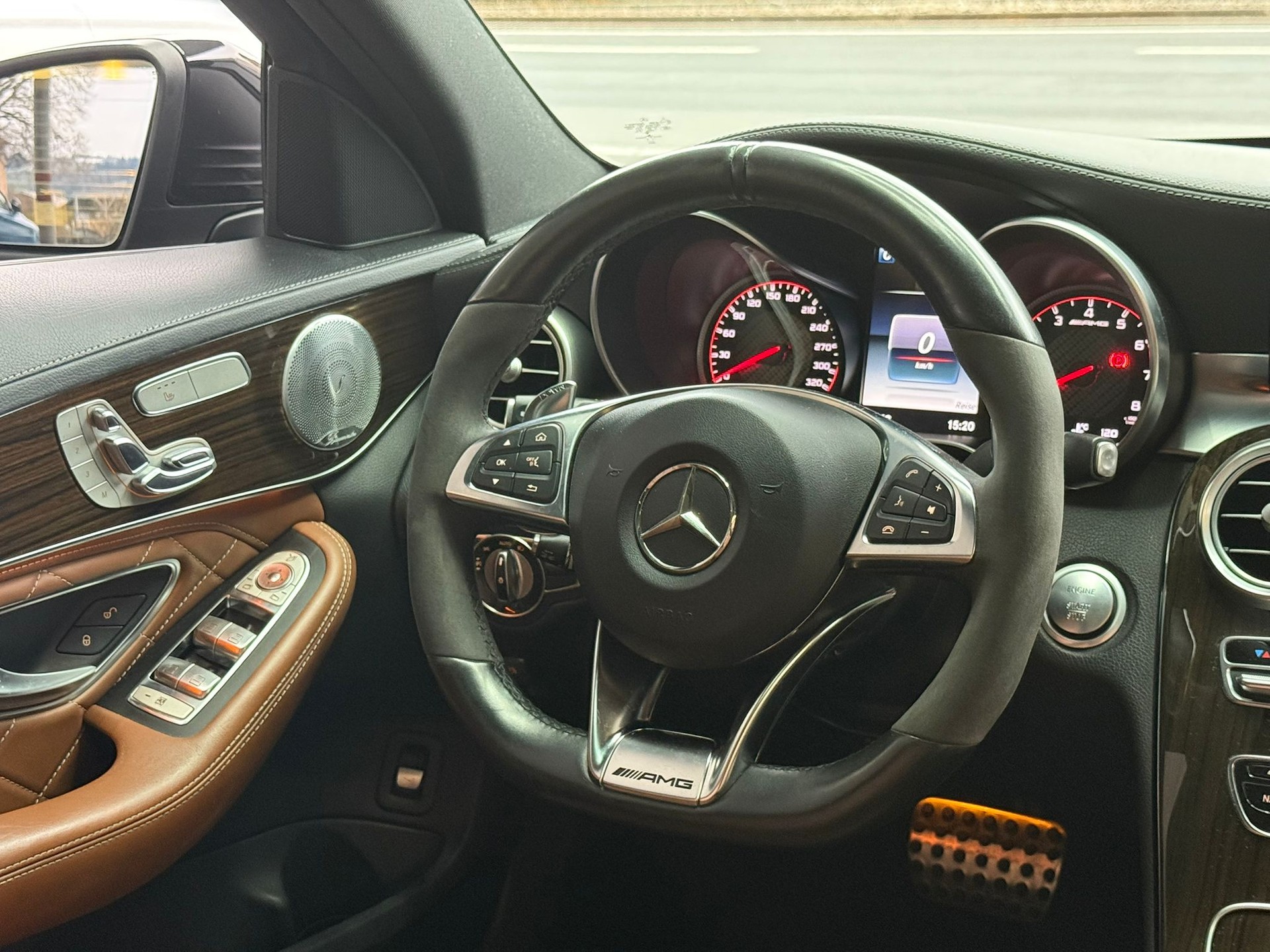 MERCEDES-BENZ C 63 S AMG Speedshift-image-25