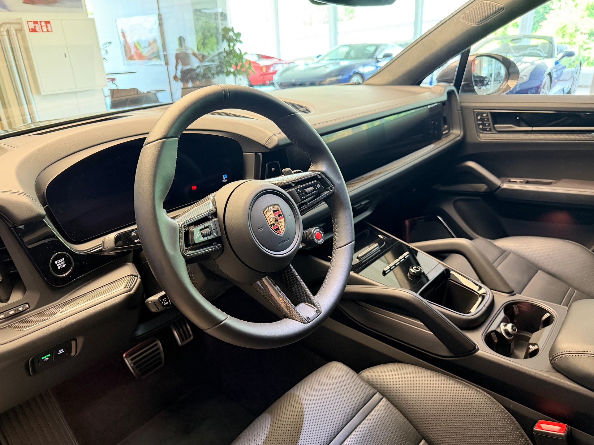 PORSCHE Cayenne Coupé Turbo E-Hybrid GT Tiptronic-image-10