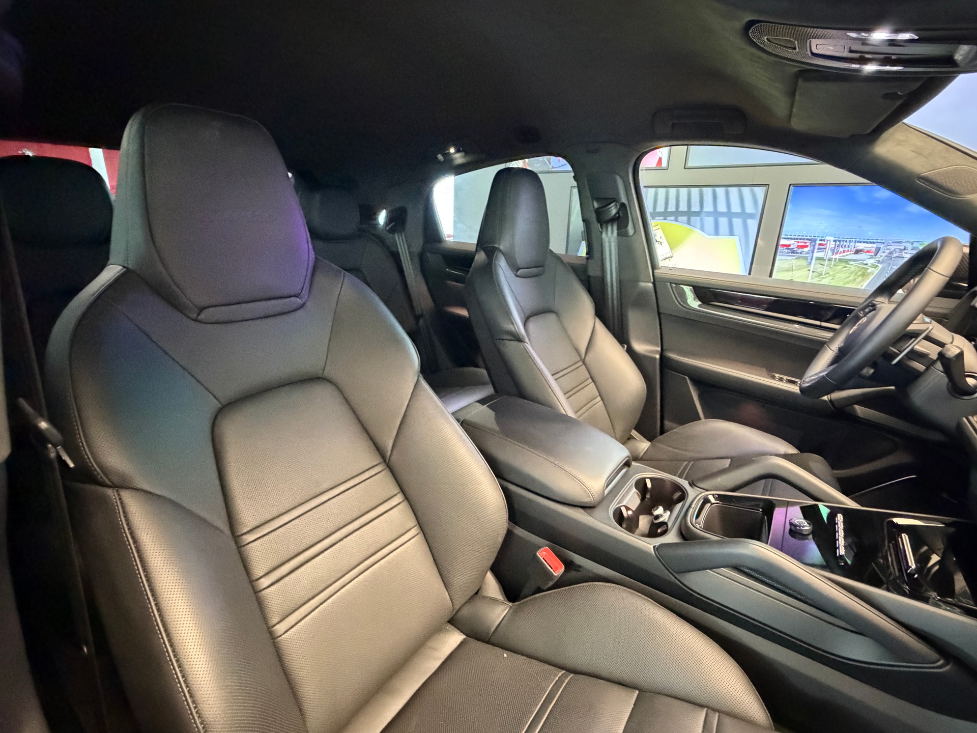 PORSCHE Cayenne Coupé Turbo E-Hybrid GT Tiptronic-image-13