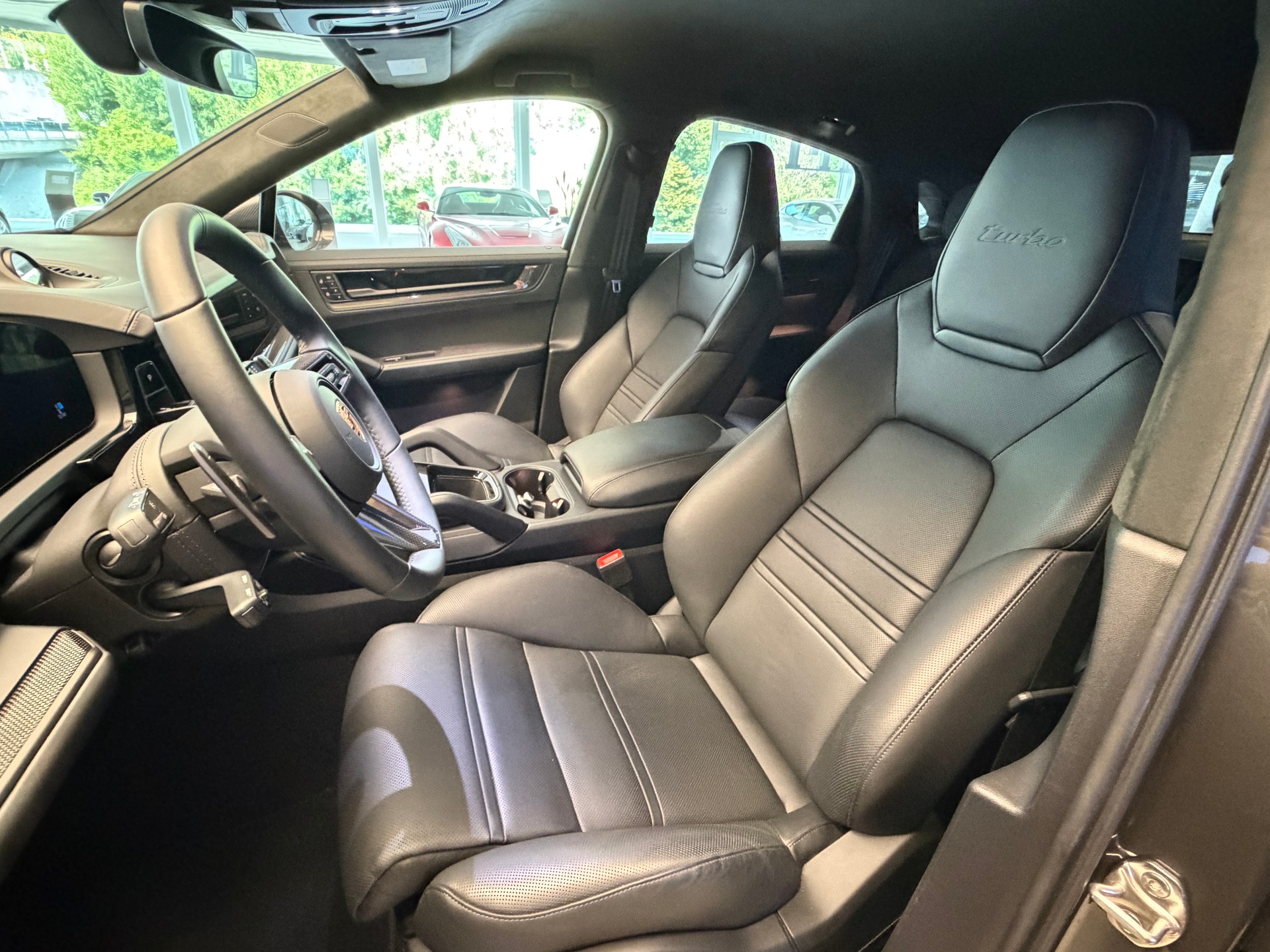 PORSCHE Cayenne Coupé Turbo E-Hybrid GT Tiptronic-image-11