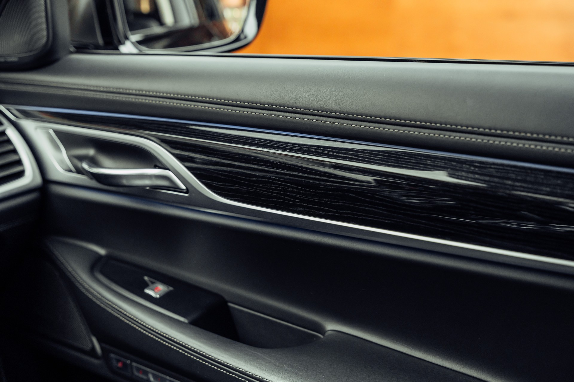 BMW M760Li xDrive Steptronic-image-21