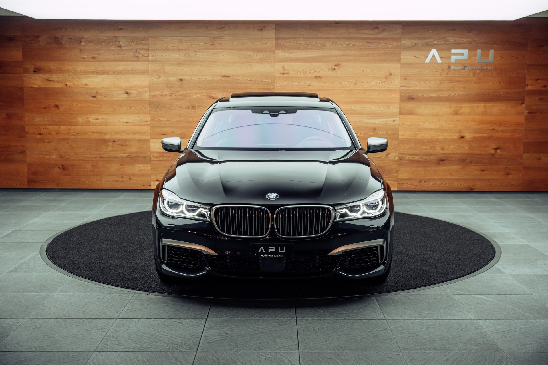 BMW M760Li xDrive Steptronic-image-26
