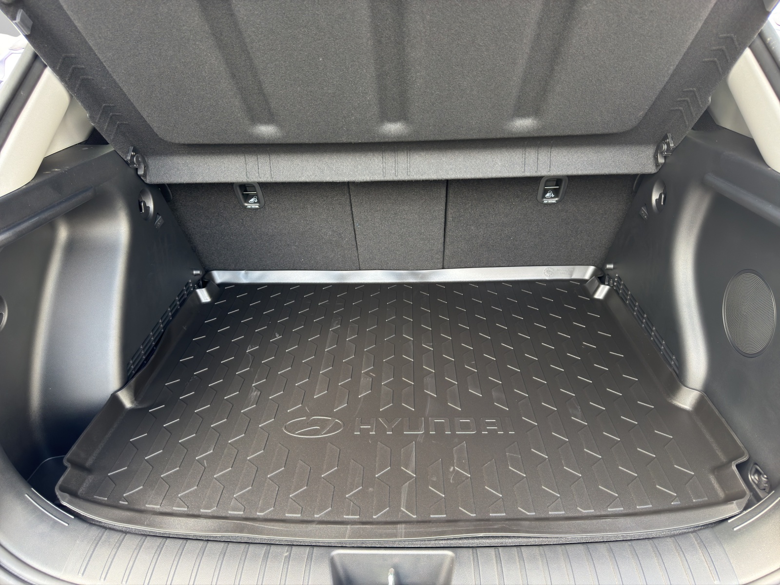 HYUNDAI Kona 1.6 GDi Hybrid Vertex Swiss Edition-image-14