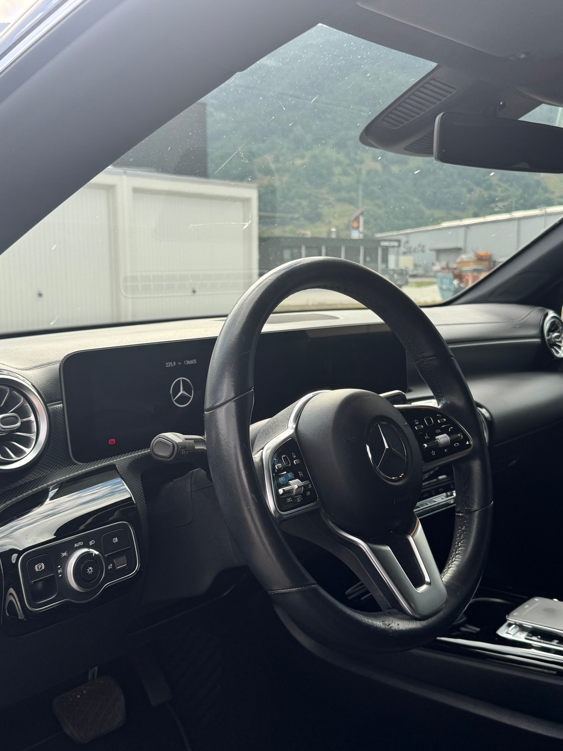 MERCEDES-BENZ CLA 200 Progressive 7G-DCT-image-9