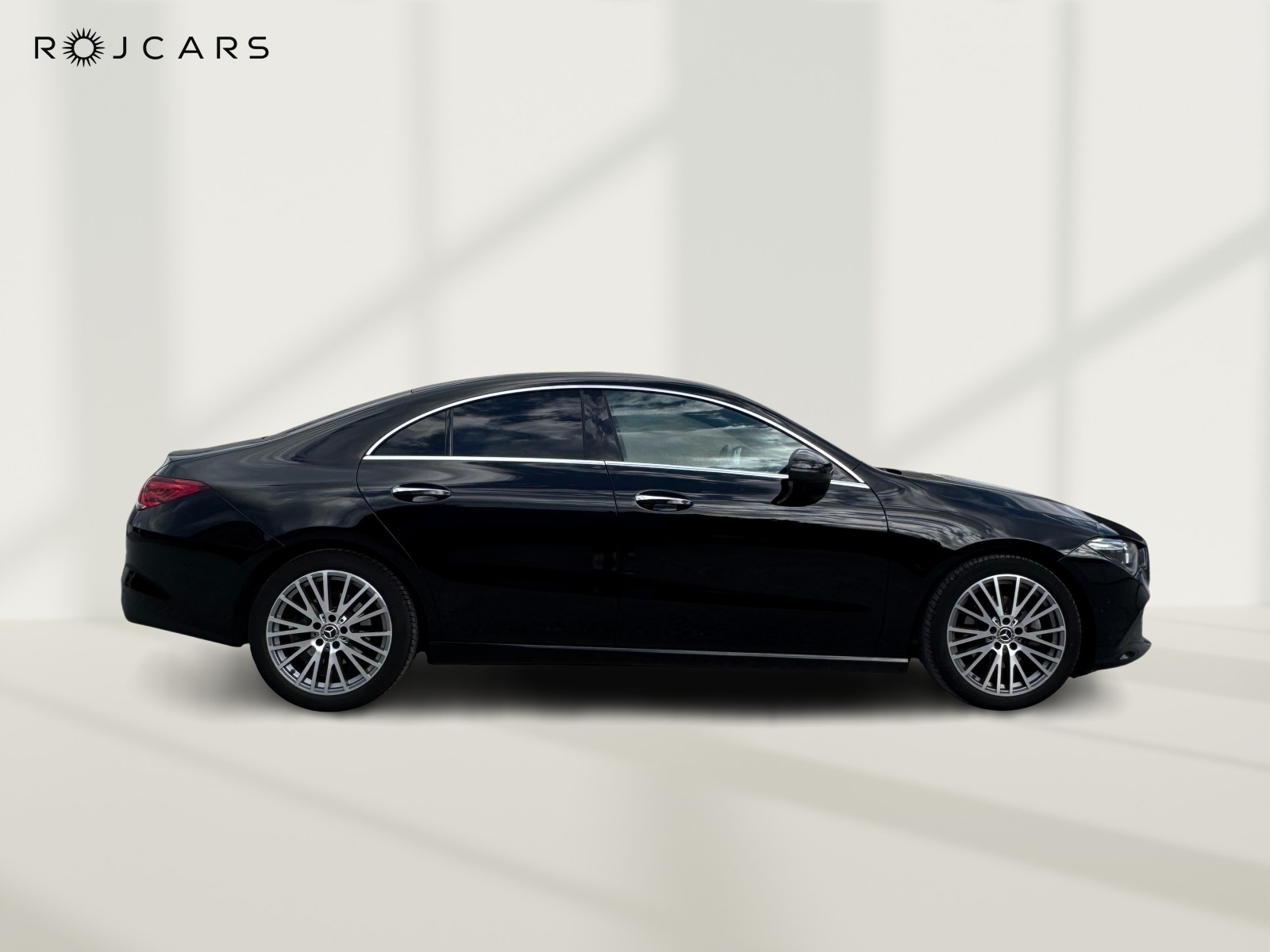 MERCEDES-BENZ CLA 200 7G-DCT-showroom-element-2