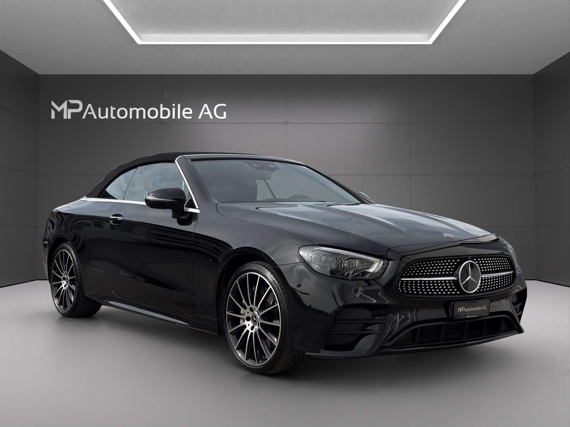 MERCEDES-BENZ E 450 Cabriolet 4Matic AMG Line 9G-Tronic-image-2