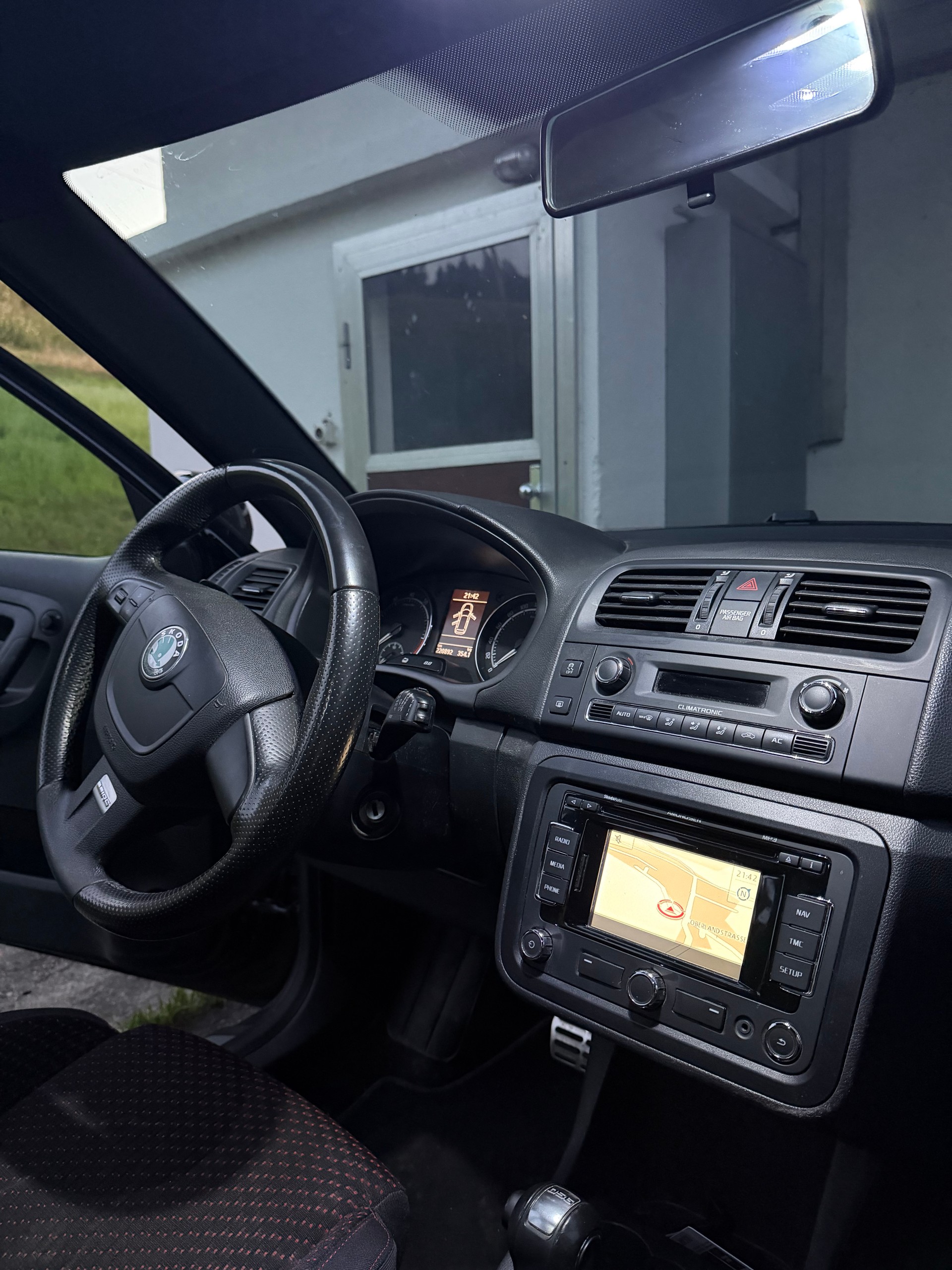 SKODA Fabia 1.4 TSI RS DSG-image-6