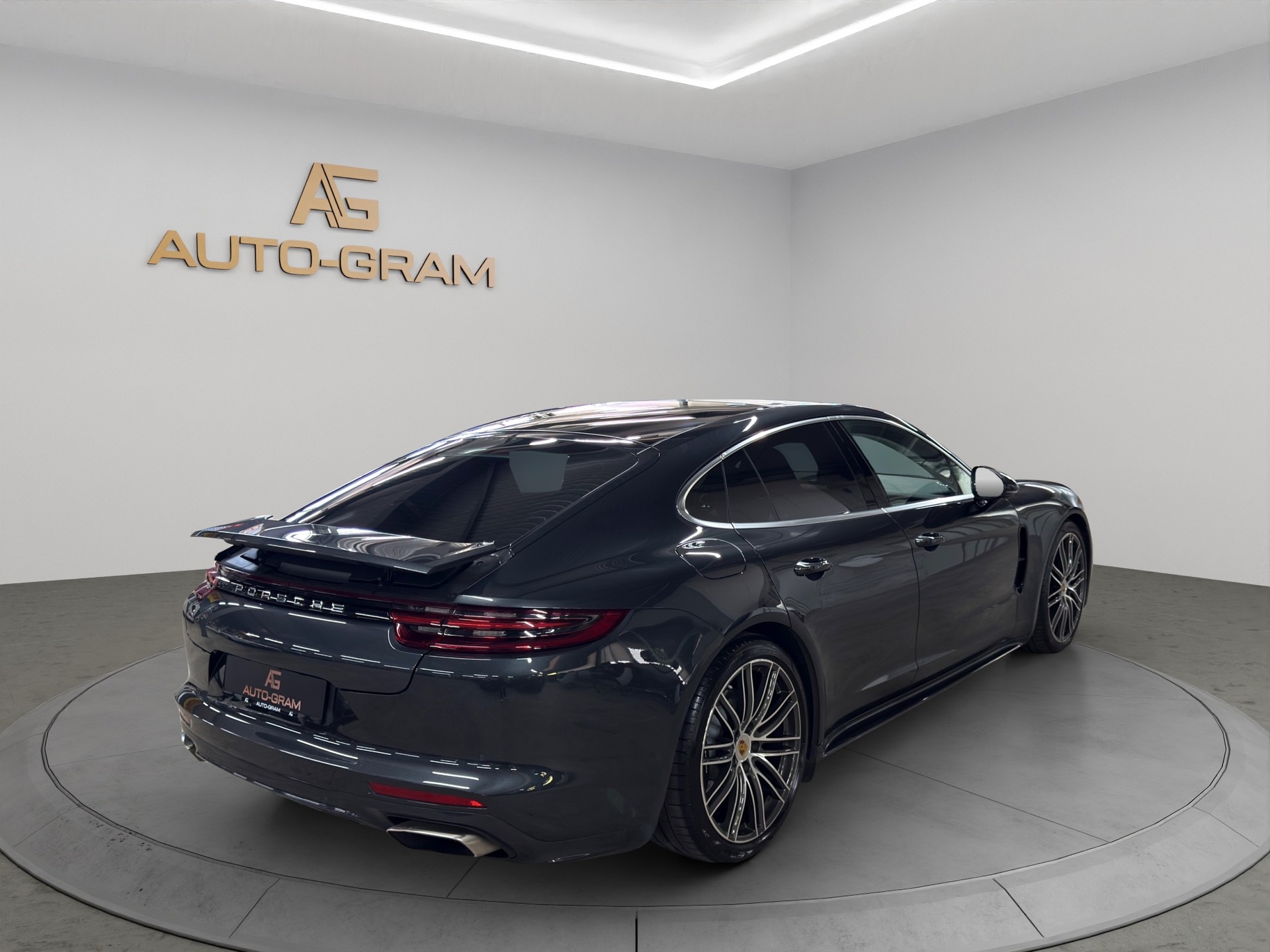 PORSCHE Panamera 4 E-Hybrid PDK-image-5