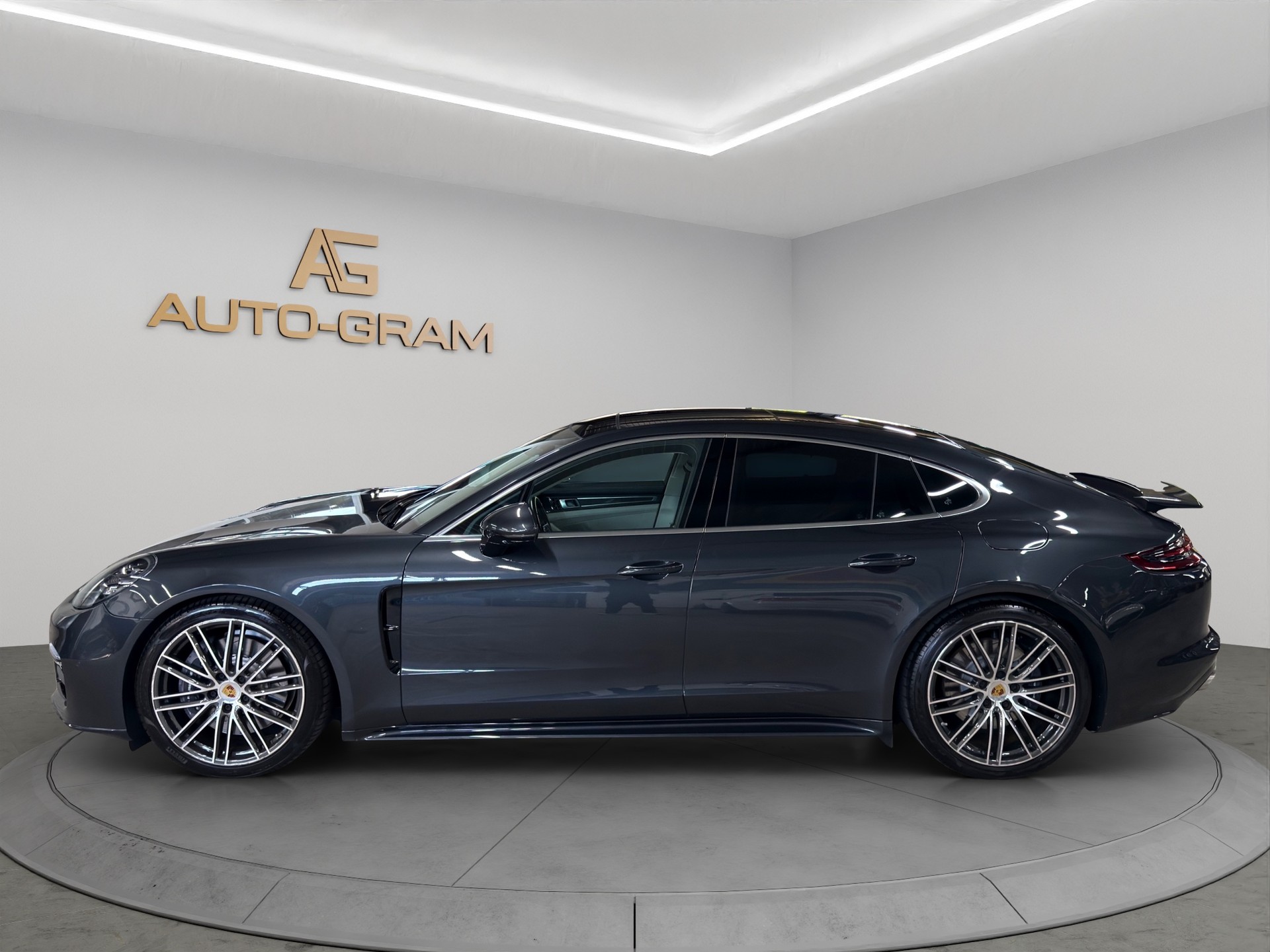 PORSCHE Panamera 4 E-Hybrid PDK-image-2