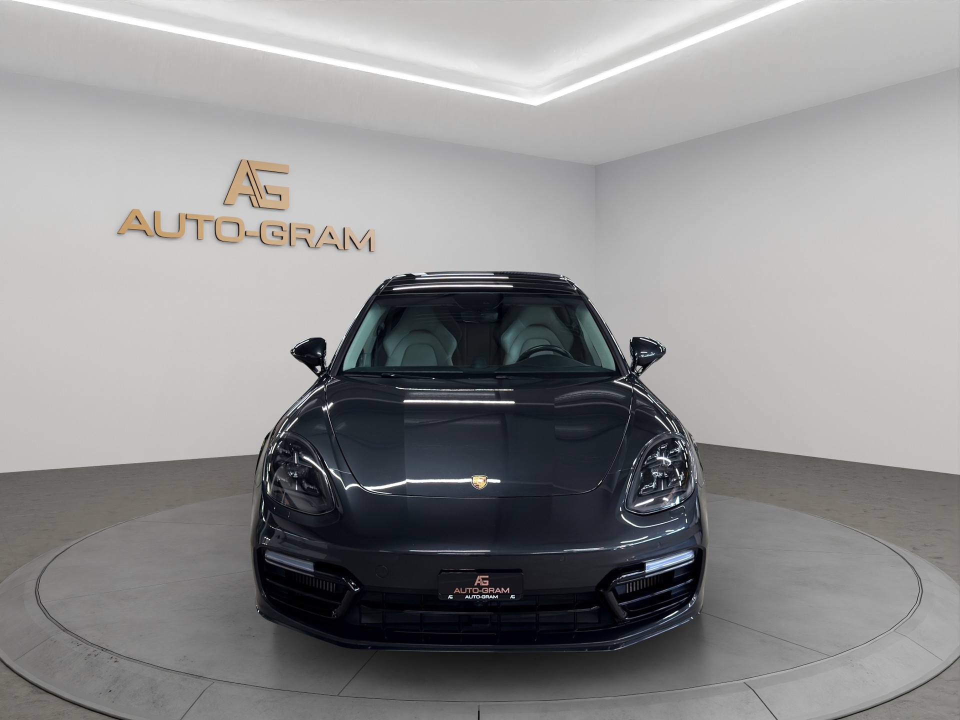 PORSCHE Panamera 4 E-Hybrid PDK-image-1