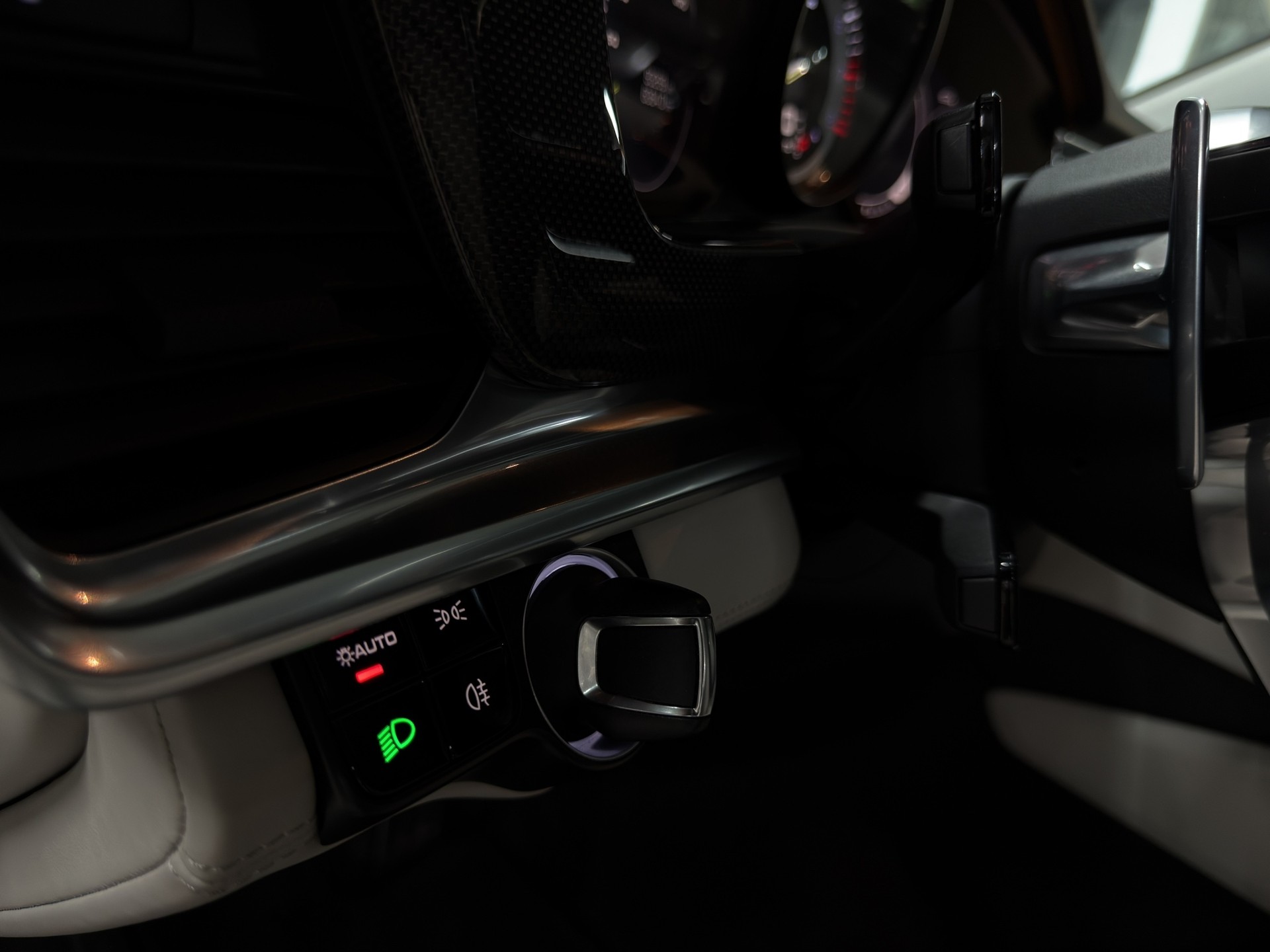 PORSCHE Panamera 4 E-Hybrid PDK-image-30