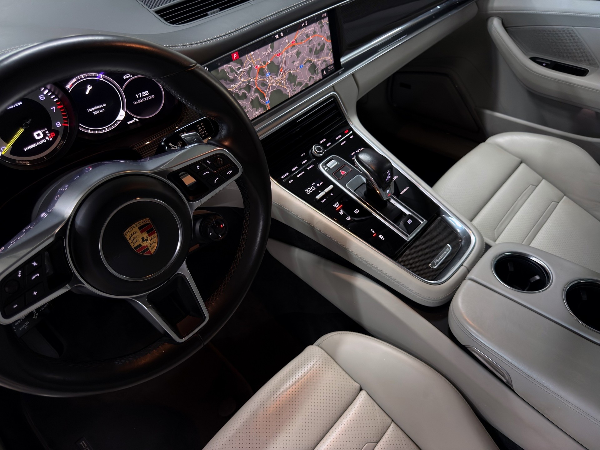 PORSCHE Panamera 4 E-Hybrid PDK-image-29