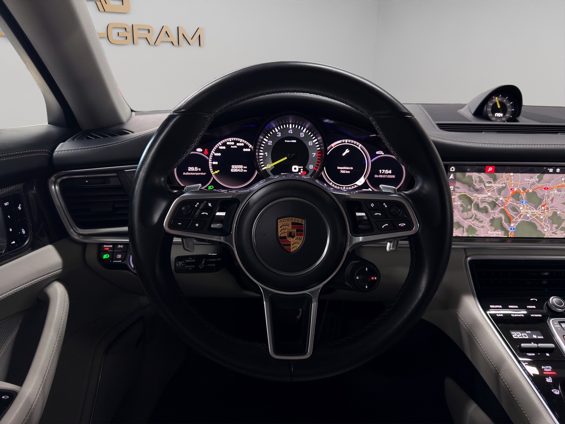 PORSCHE Panamera 4 E-Hybrid PDK-image-22