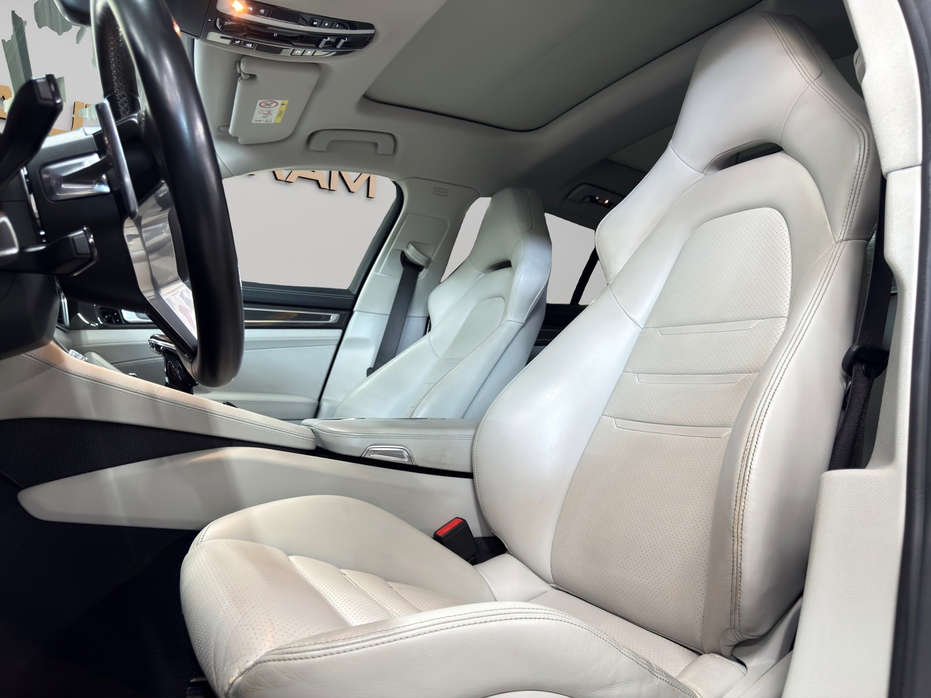 PORSCHE Panamera 4 E-Hybrid PDK-image-13