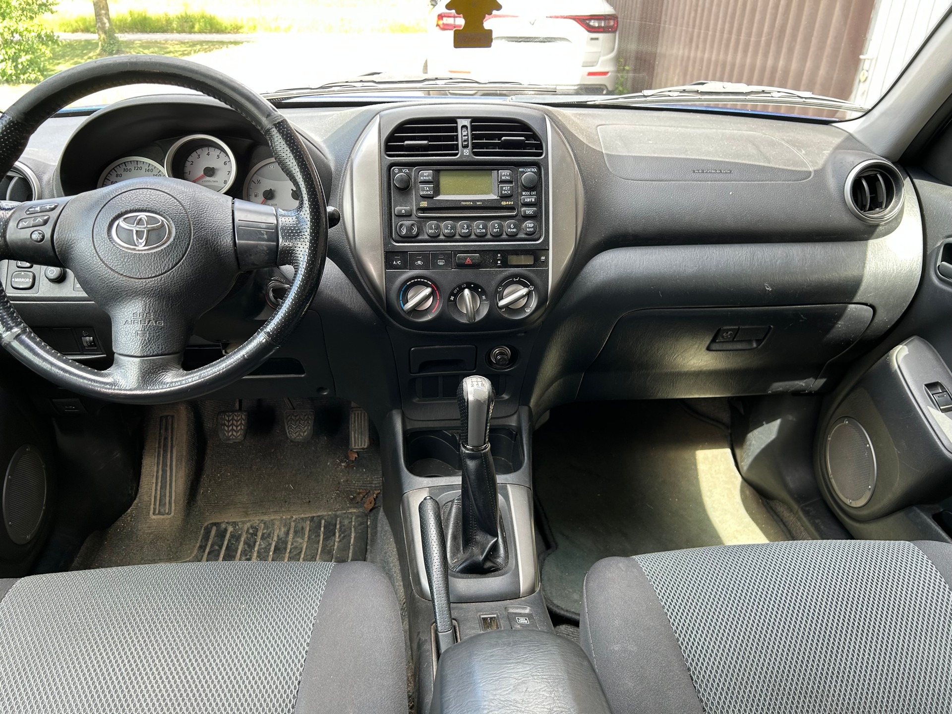 TOYOTA RAV-4 2.0 16V Linea Terra-image-11