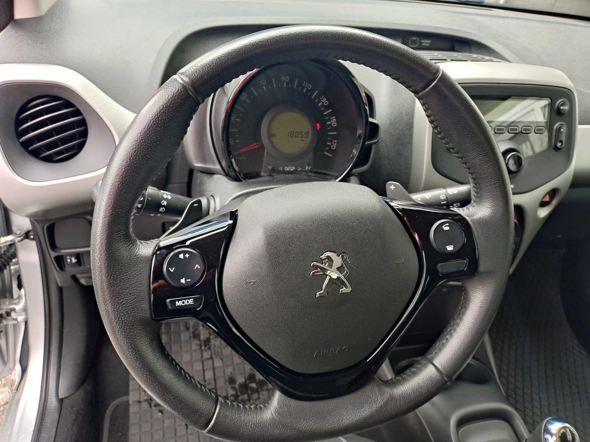PEUGEOT 108 1.0 VTi Active ETG-image-12