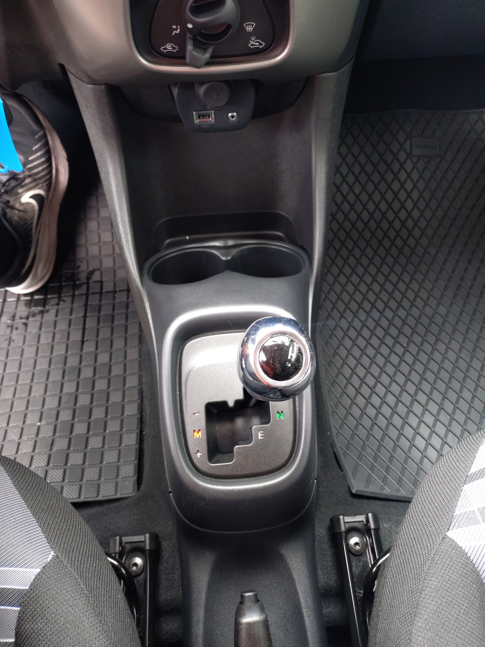 PEUGEOT 108 1.0 VTi Active ETG-image-9