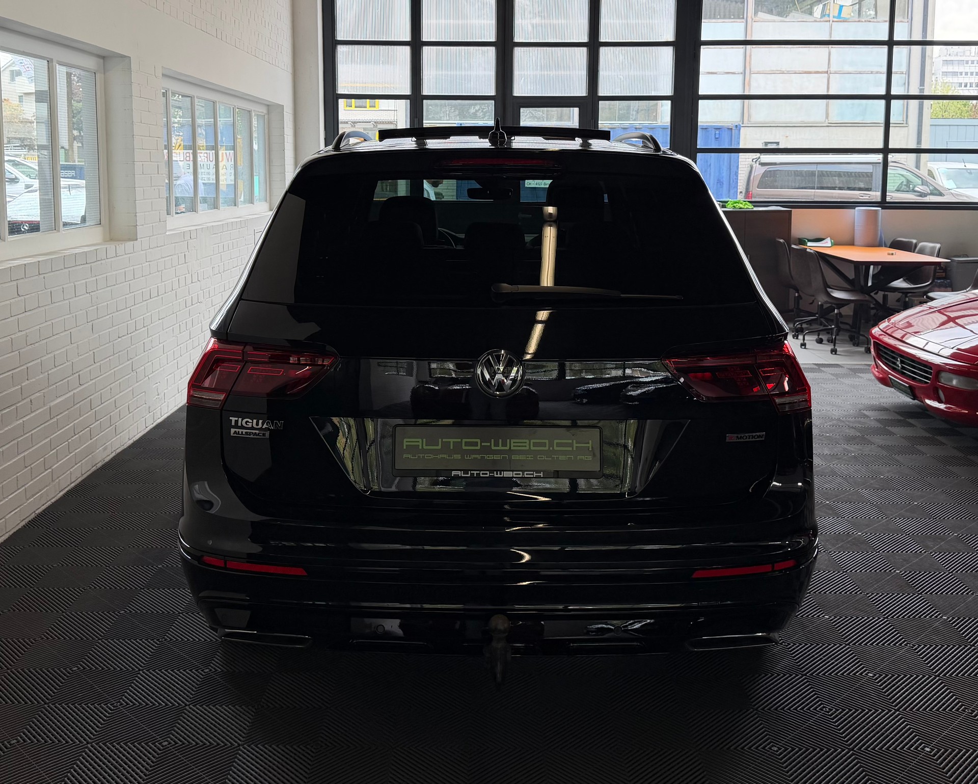 VW Tiguan Allspace 2.0 TDI SCR Highline R-LINE SPORT 00 PS 4X4 4MotionDSG-image-3